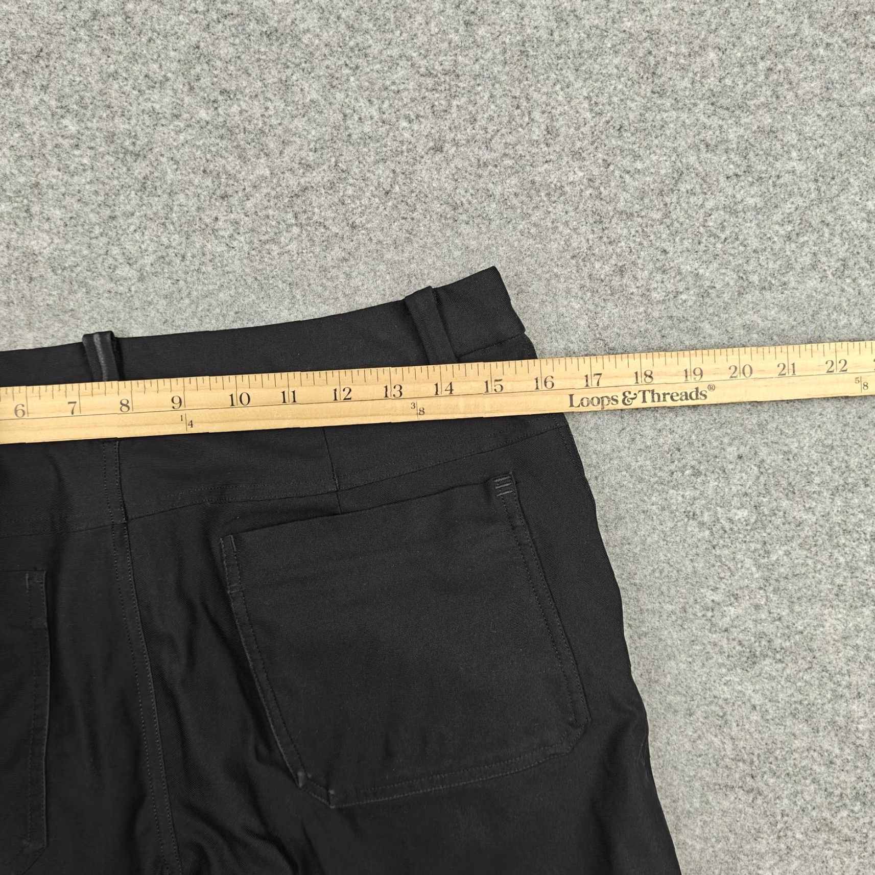Lululemon Lululemon Pants Mens 32 Black Stretch Khaki Zip Pocket Hiking Travel Athletic Pants Size US 32 / EU 48 - 6 Thumbnail
