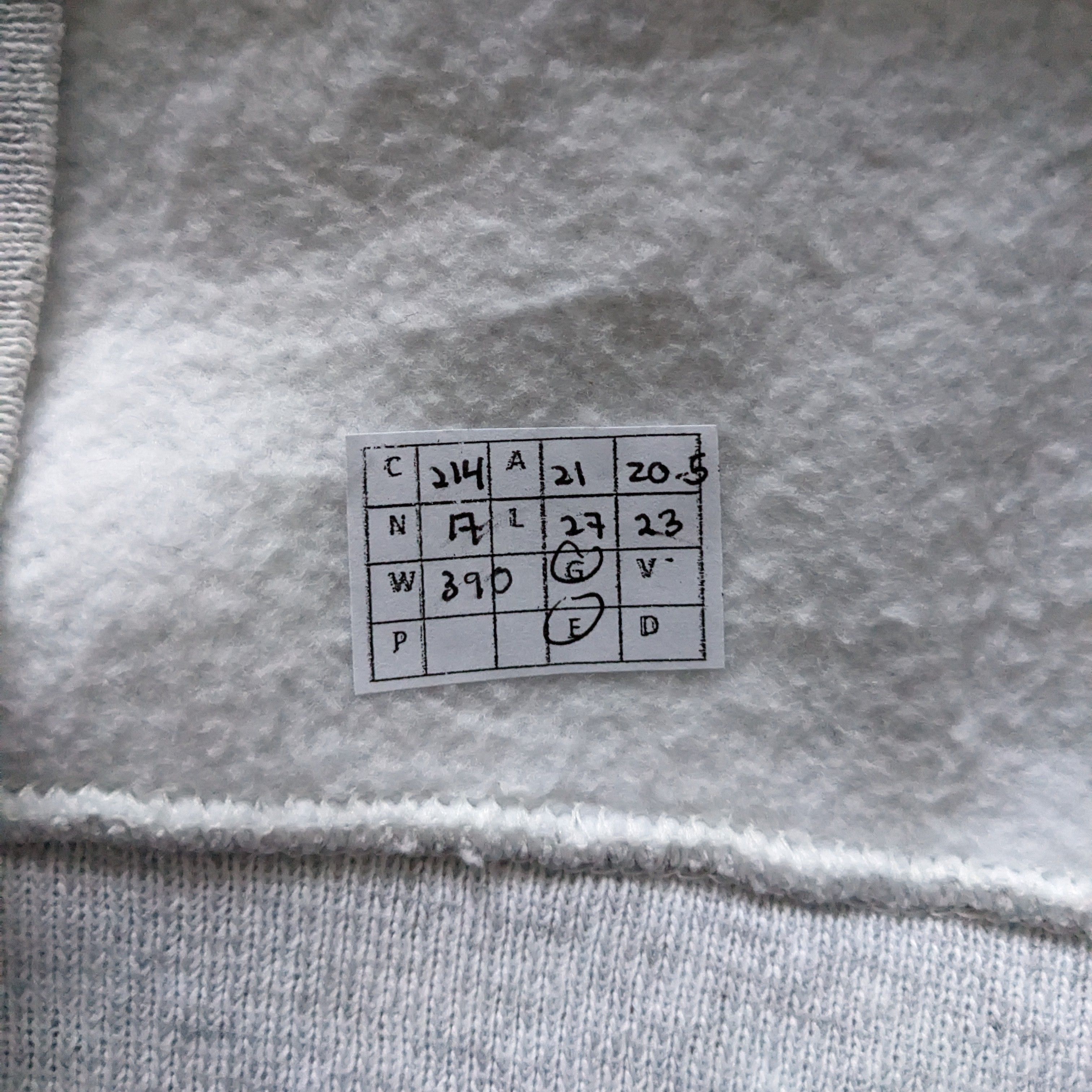Vintage Vintage YALE Champion American University Sweatshirt Size US M / EU 48-50 / 2 - 9 Thumbnail
