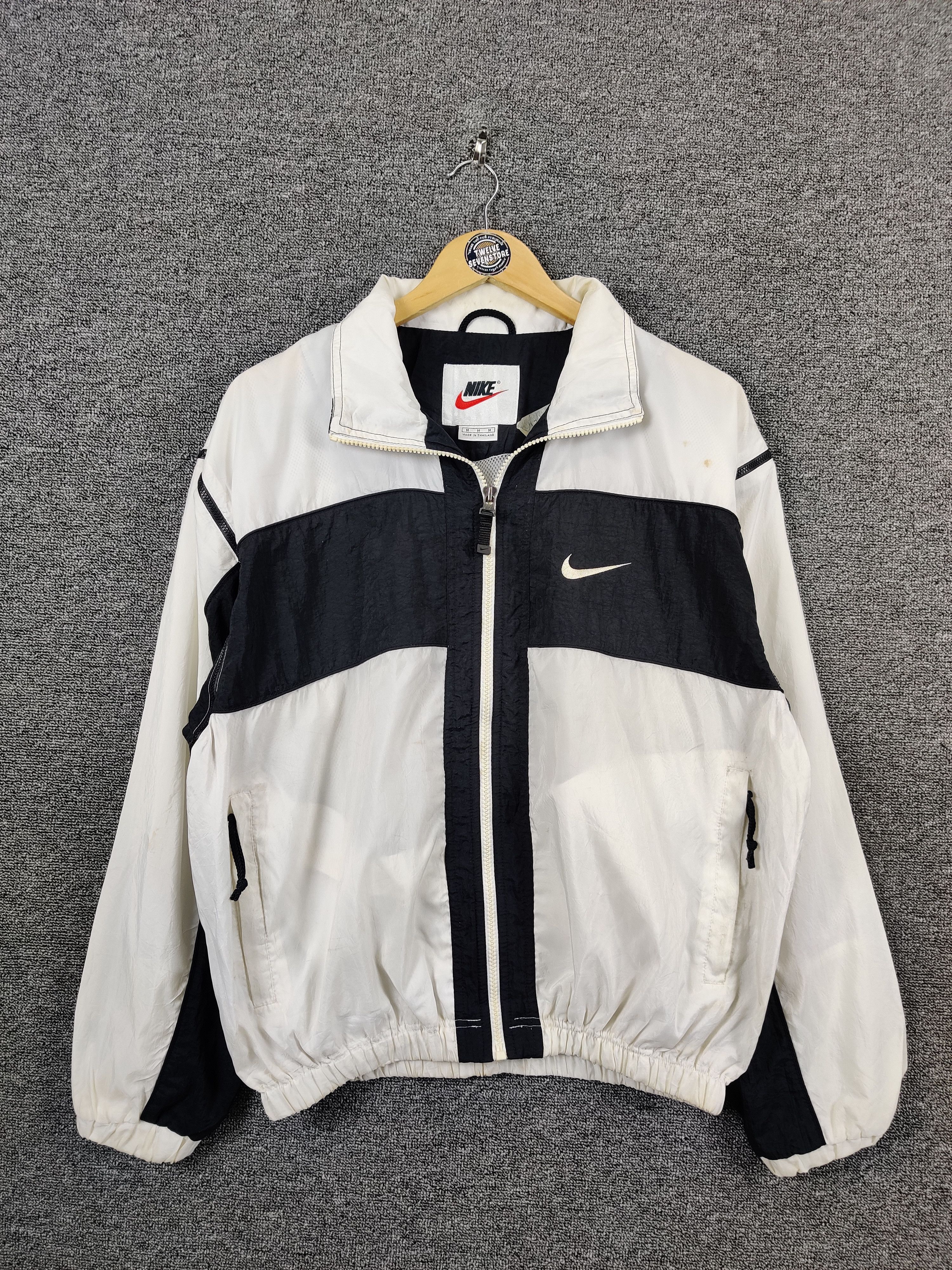 Nike Vintage Nike Swoosh Zipper Light Jacket Nice Design Size US M / EU 48-50 / 2 - 1 Thumbnail
