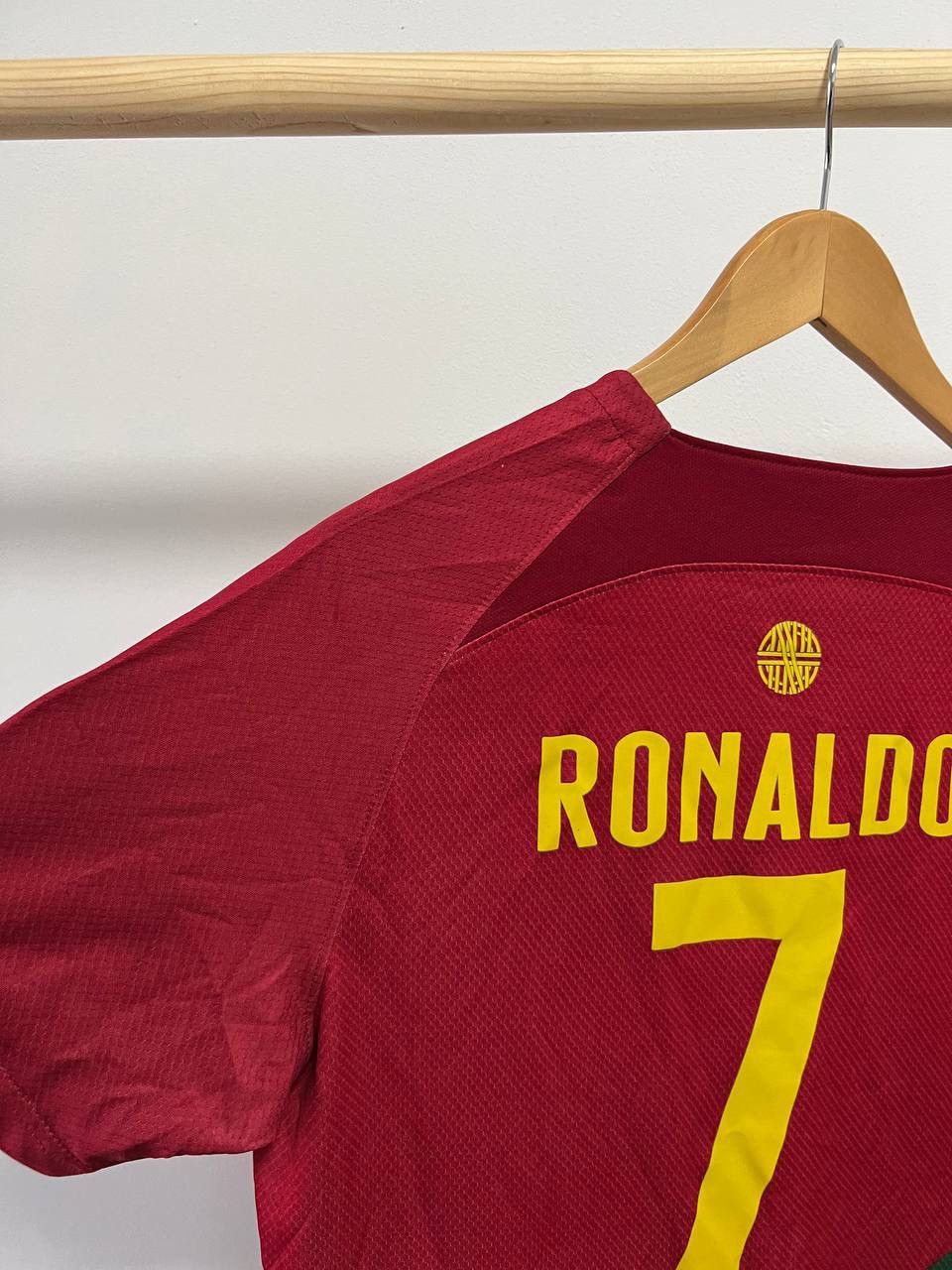 Nike NIKE PORTUGAL #7 RONALDO AWAY SOCCER JERSEY SZ M Size US M / EU 48-50 / 2 - 13 Thumbnail