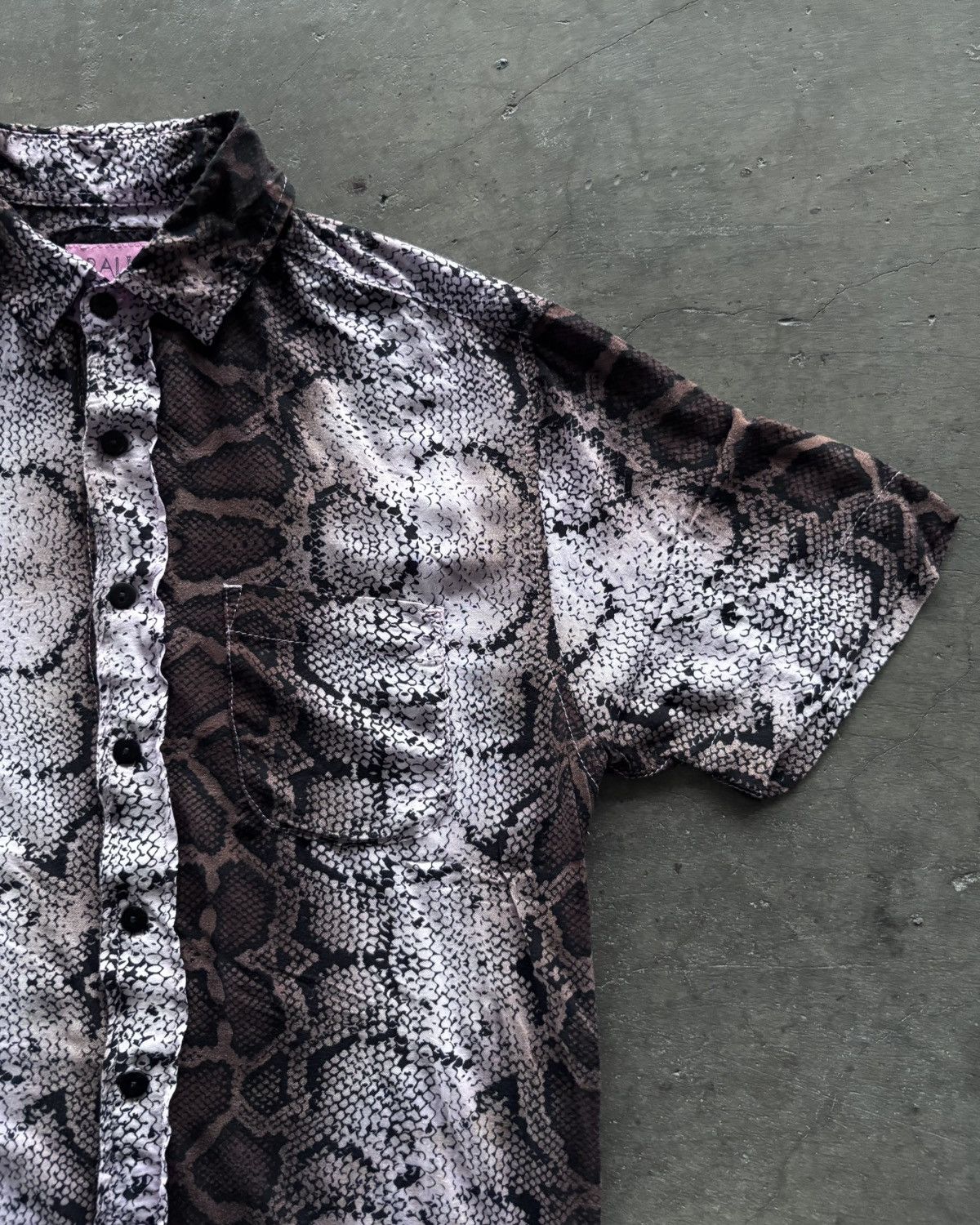 14th Addiction × If Six Was Nine × Japanese Brand 14th Addiction Ifsixwasnine Lgb Style Snake Skin Button Up Size US M / EU 48-50 / 2 - 3 Thumbnail