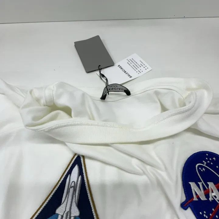 Balenciaga Balenciaga Balenciaga x NASA Unisex White TShirt -2507 Size US L / EU 52-54 / 3 - 4 Thumbnail