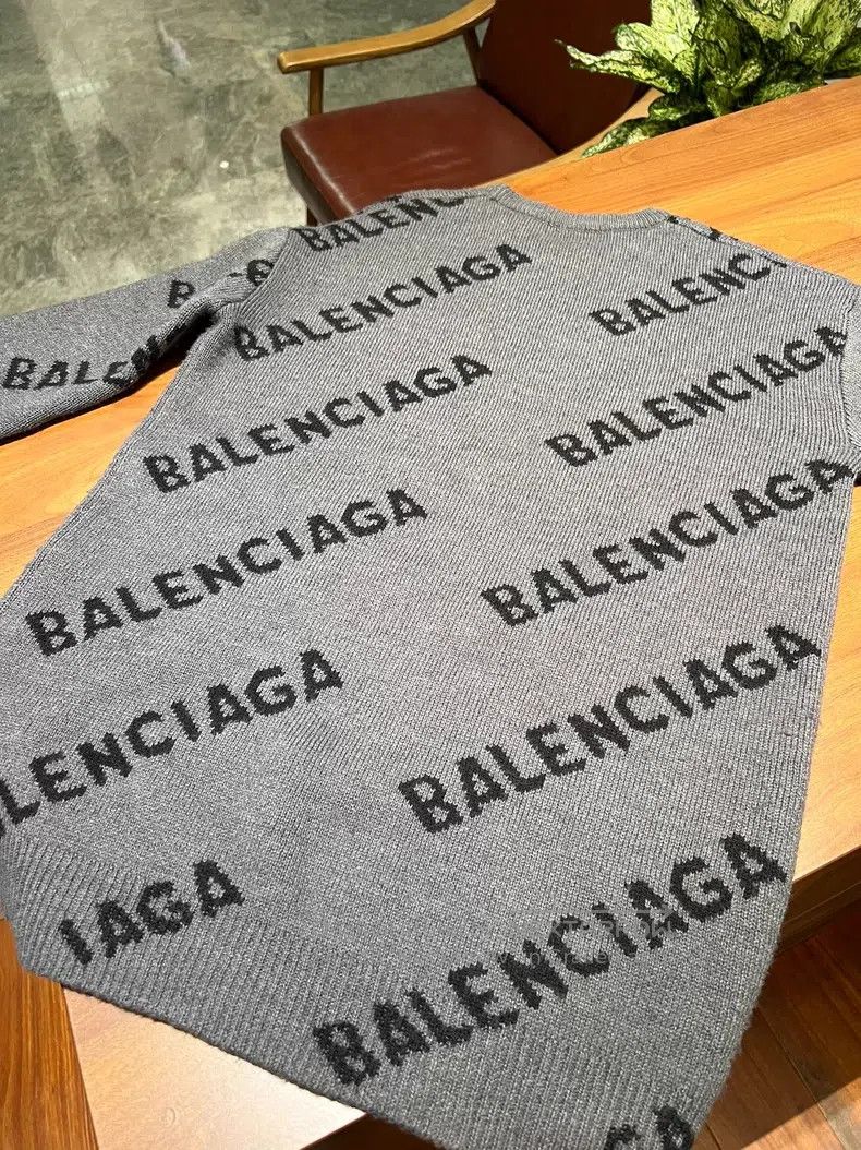 Balenciaga Balenciaga Classic Full-Printed Sweater Size US S / EU 44-46 / 1 - 2 Thumbnail