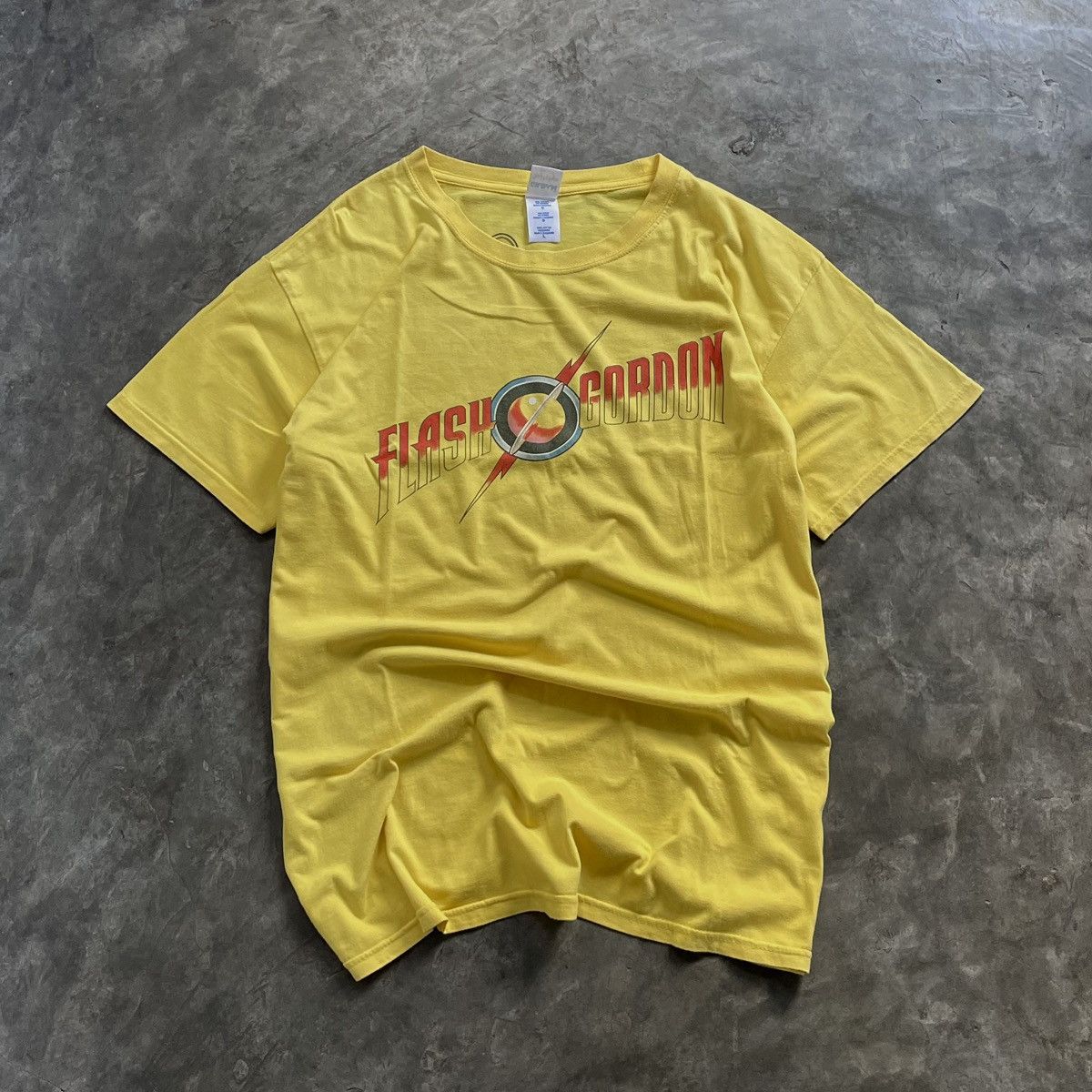 Gildan tshirt queen Flash gordon yellow Size US M / EU 48-50 / 2 - 2 Thumbnail