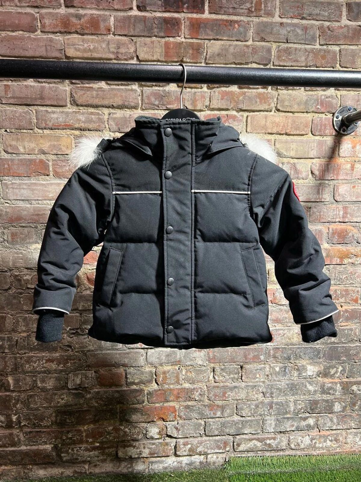Canada Goose Canada Goose Kids Puffer Jacket Black Sz. 2-3T Size ONE SIZE - 1 Thumbnail