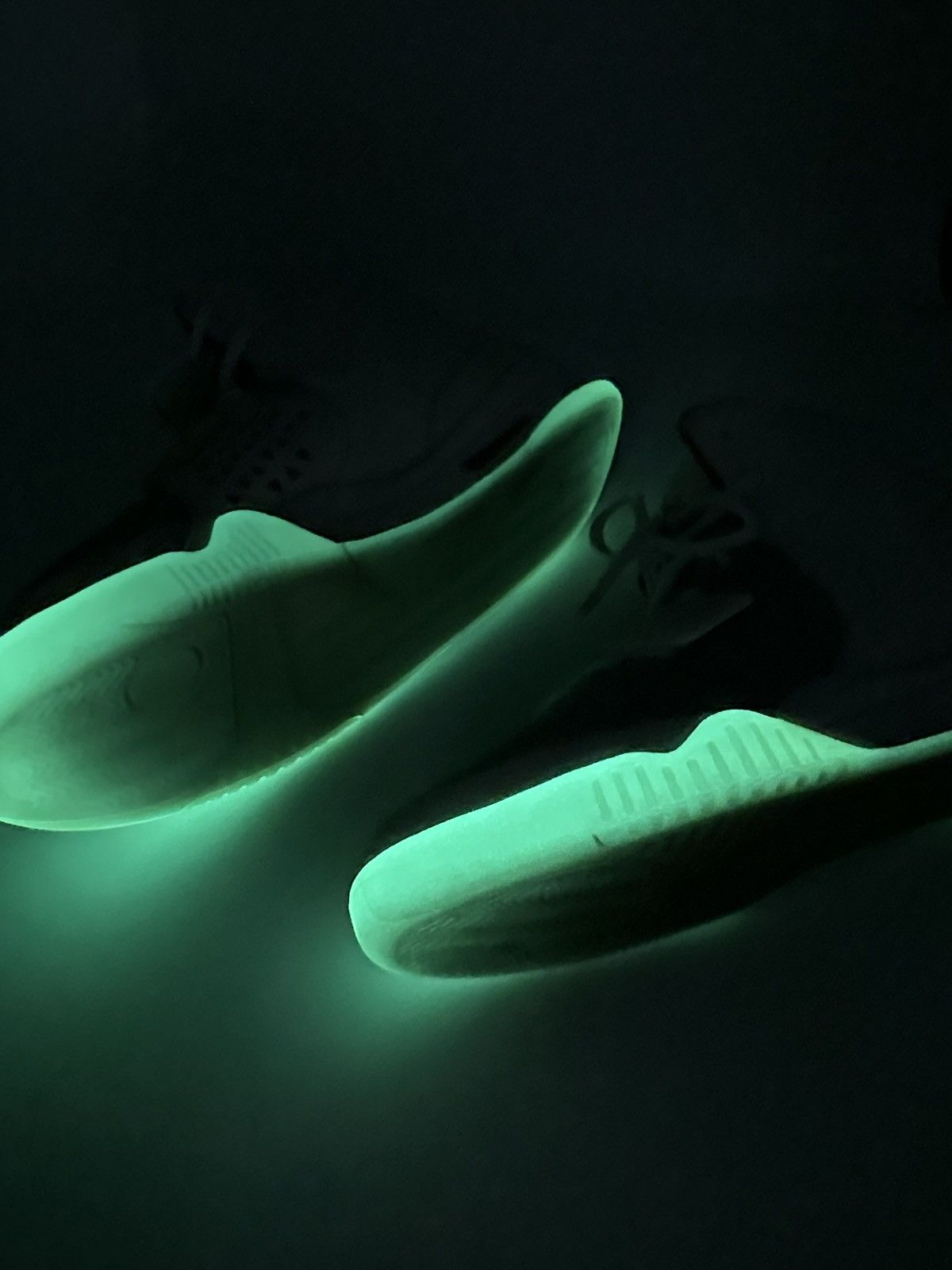 Kanye West × Nike Nike Yeezy 2 Platinum Edition Size US 11 / EU 44 - 13 Thumbnail