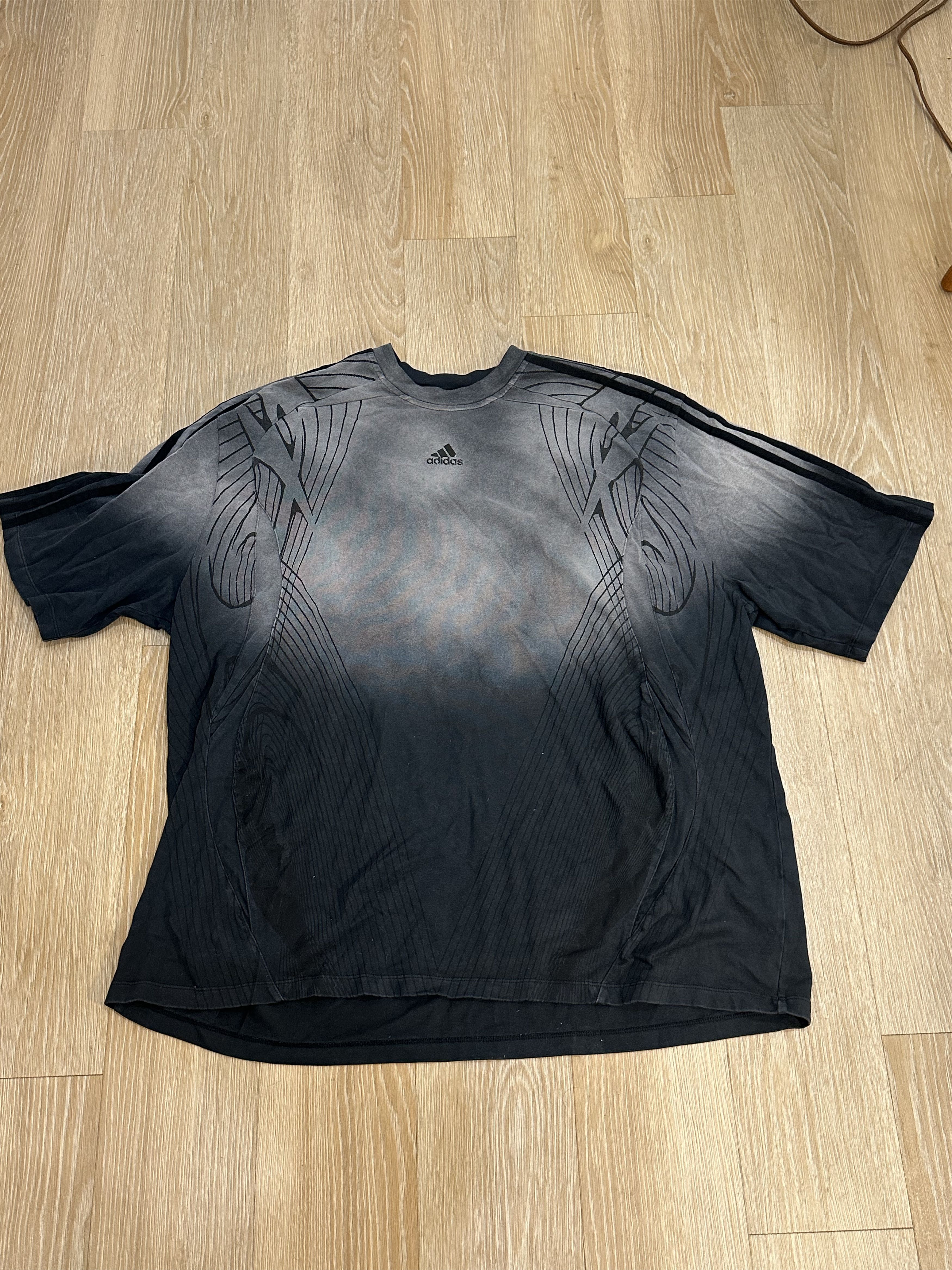 Adidas Adidas Bleached Y2K Athletic Tee Sun Wash Size US M / EU 48-50 / 2 - 1 Thumbnail
