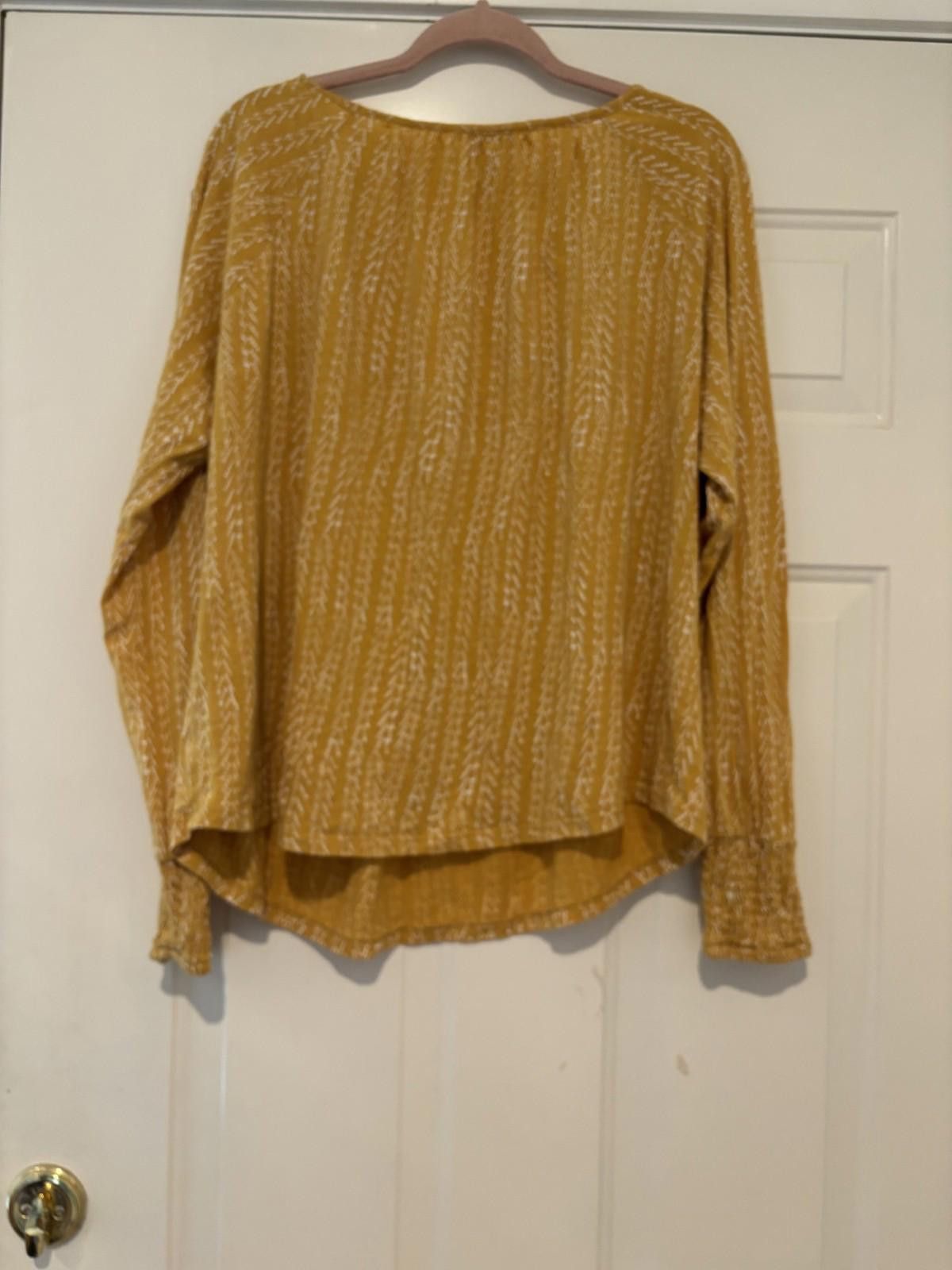 Lucky Brand Womens sz XL gold/yellow long sleeve Lucky Brand top #333 Size XL / US 12-14 / IT 48-50 - 2 Thumbnail