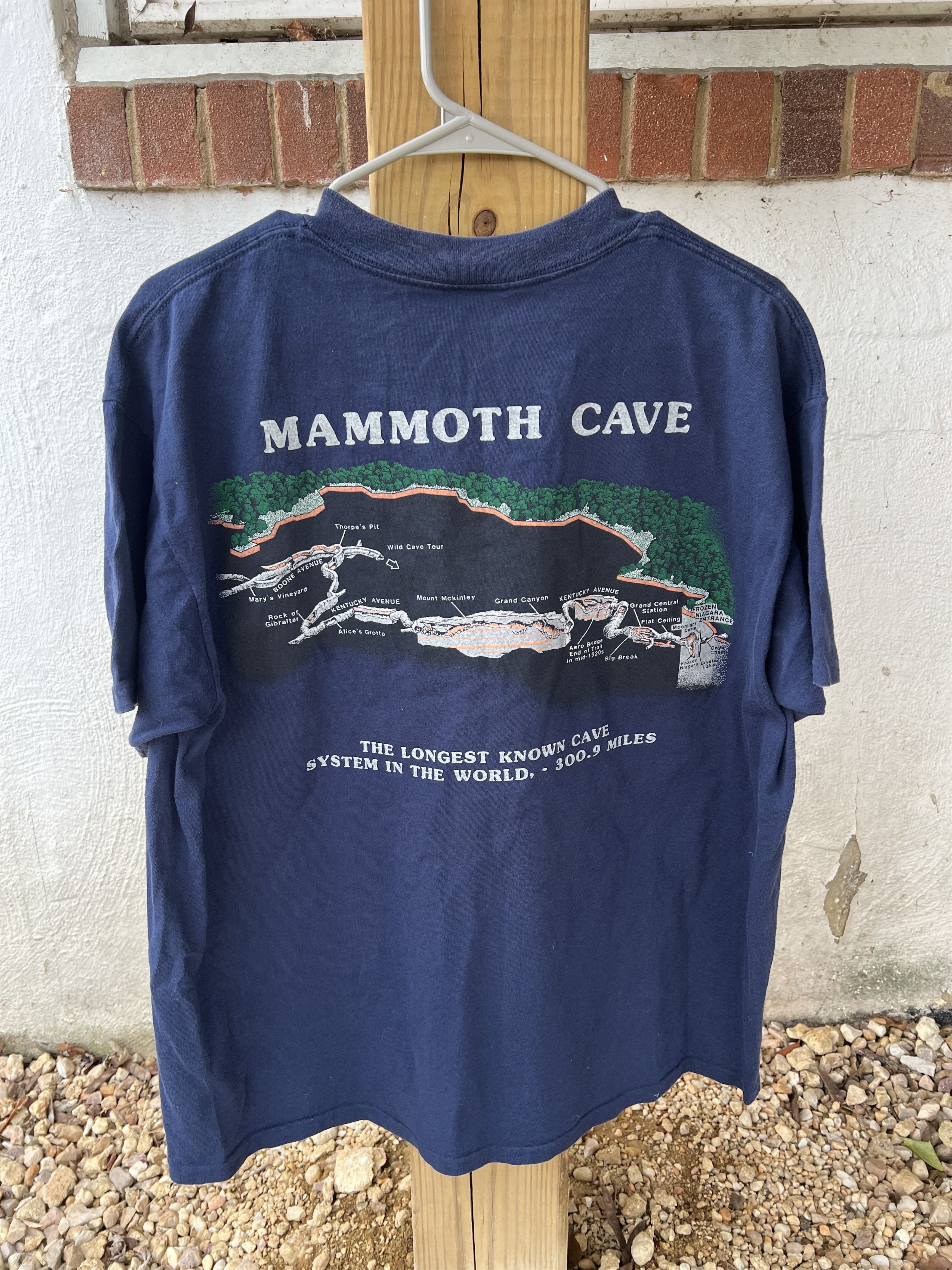 Vintage 1990s National Geographic Mammoth Cave Tee Oneita Outdoors Size US XL / EU 56 / 4 - 5 Thumbnail