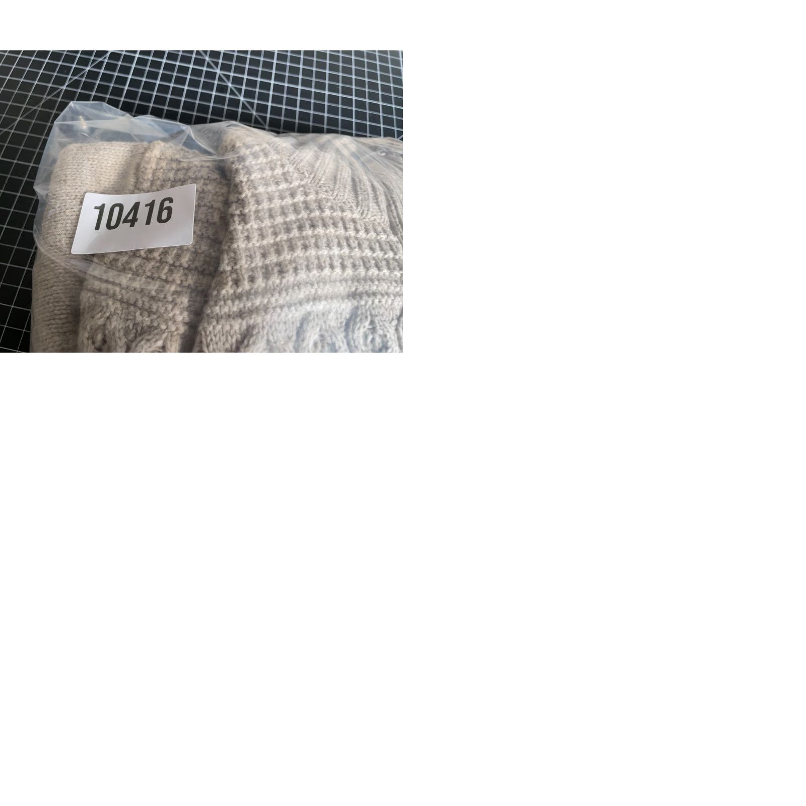 Vintage VINTAGE Kenneth Roberts Platinum Sweater Cardigan Long Sleeve Mock Neck Full Zip Beige Wool Blend Cotton Knit Men L Large Regular Preppy Size US L / EU 52-54 / 3 - 9 Thumbnail