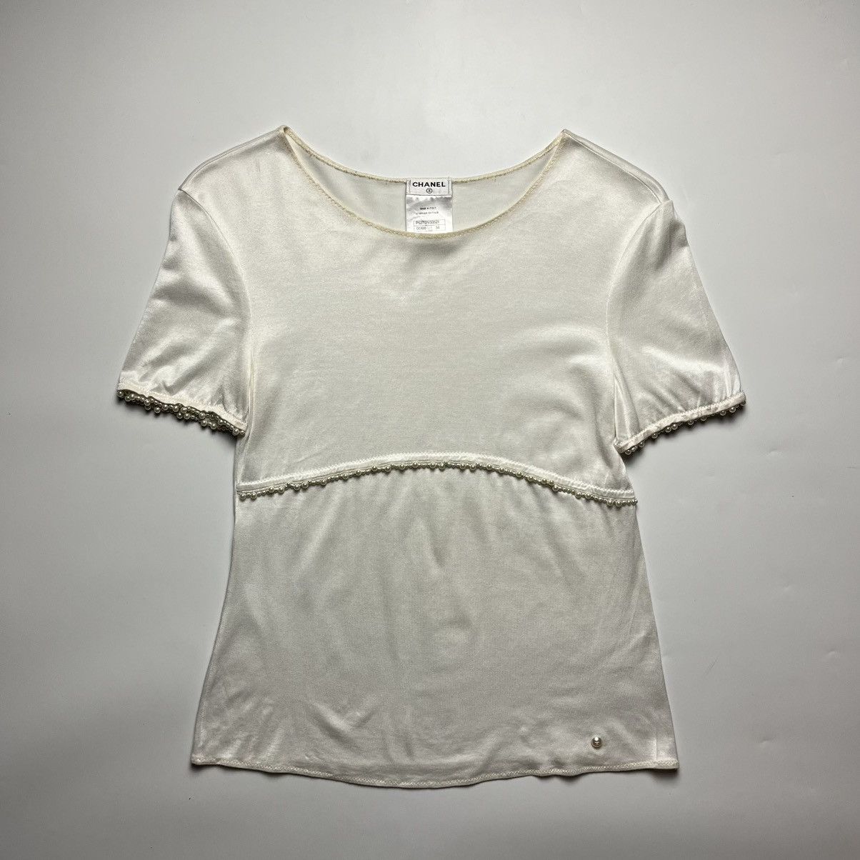 Chanel CHANEL 2016 Pearl Embellished Short Sleeve Top - Cream Size XXS / US 00 / IT 34 - 1 Thumbnail