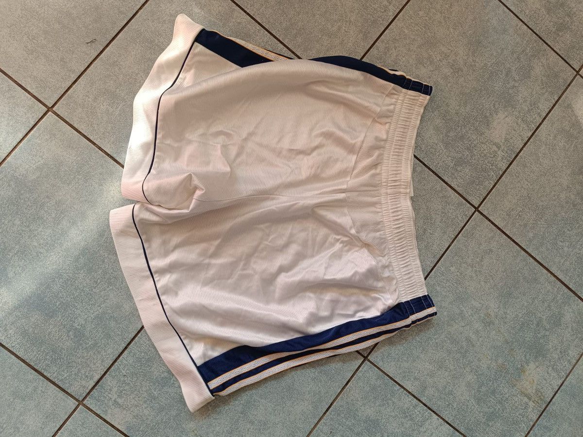 Adidas Vintage Real Madrid adidas Football Club Shorts Size US 32 / EU 48 - 3 Thumbnail