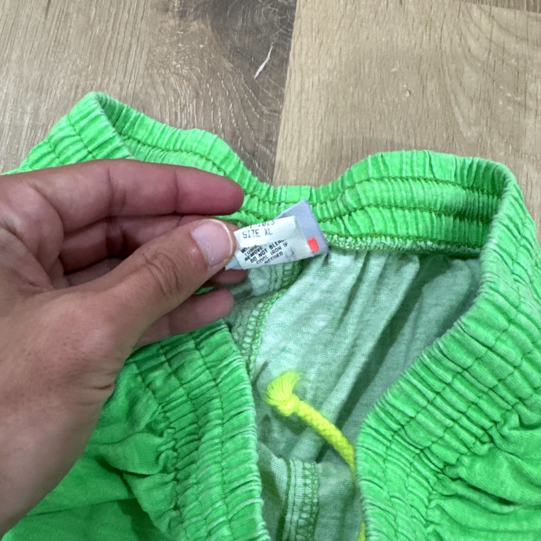 Vintage VINTAGE Jimmy'Z Shorts Mens XL 80s Neon Green Cotton Elastic Drawstring Surf Beach Canvas Chino Casual 80s Mens Size US 36 / EU 52 - 4 Thumbnail