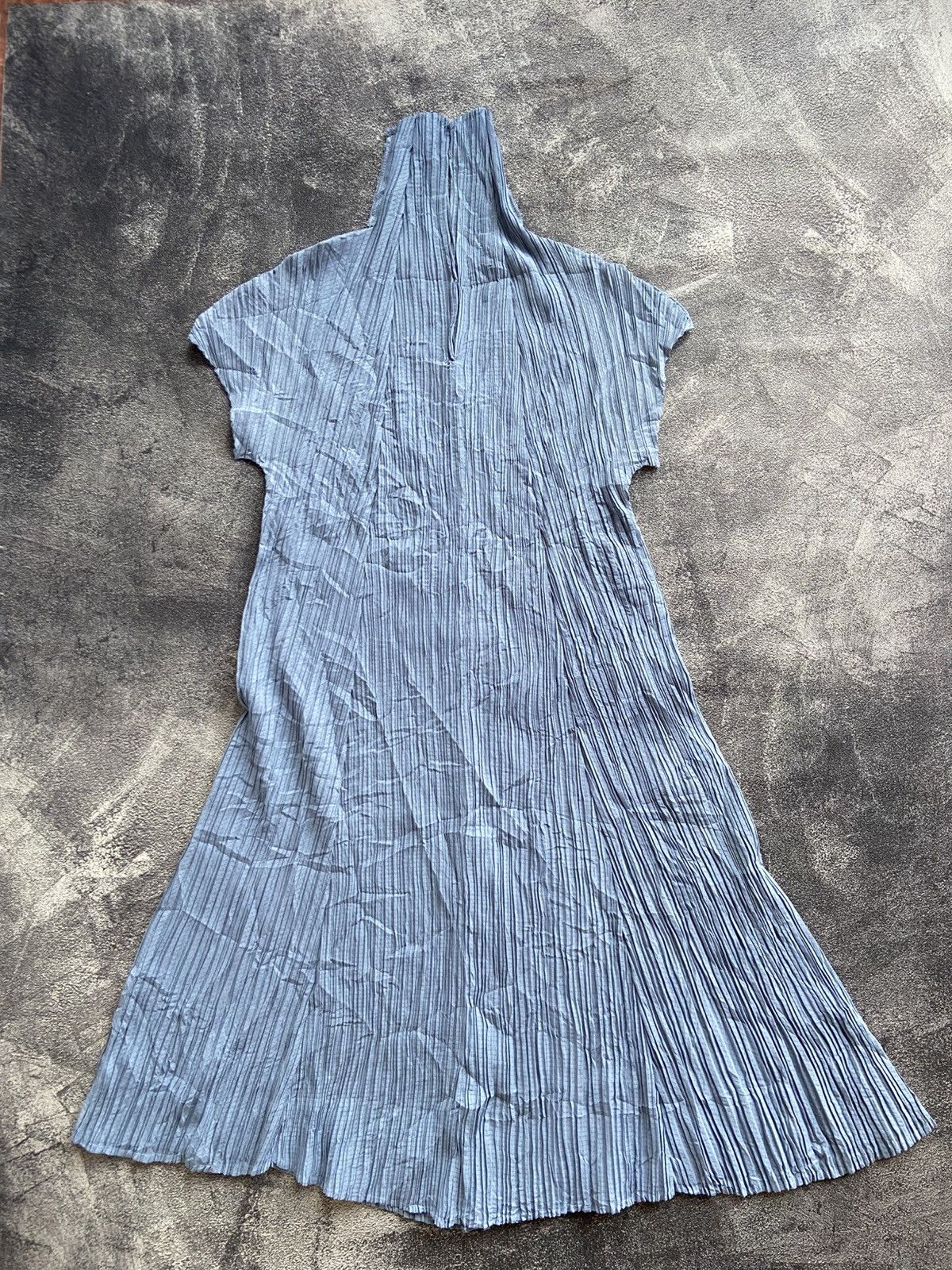 Homme Plisse Issey Miyake Issey Miyake Pleats Please Blue Dress Size M / US 6-8 / IT 42-44 - 1 Thumbnail