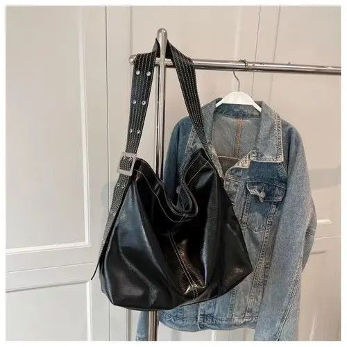 Black pu leather shoulder bag
