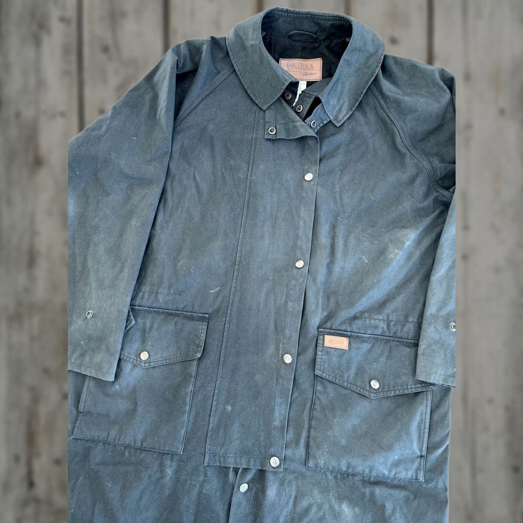 CO VINTAGE Outback Trading Co Bush Trader Waxed Oilskin Black Duster Coat Jacket Large 2052 Mens Jacket Waxed Oilskin Workwear Size US L / EU 52-54 / 3 - 1 Thumbnail