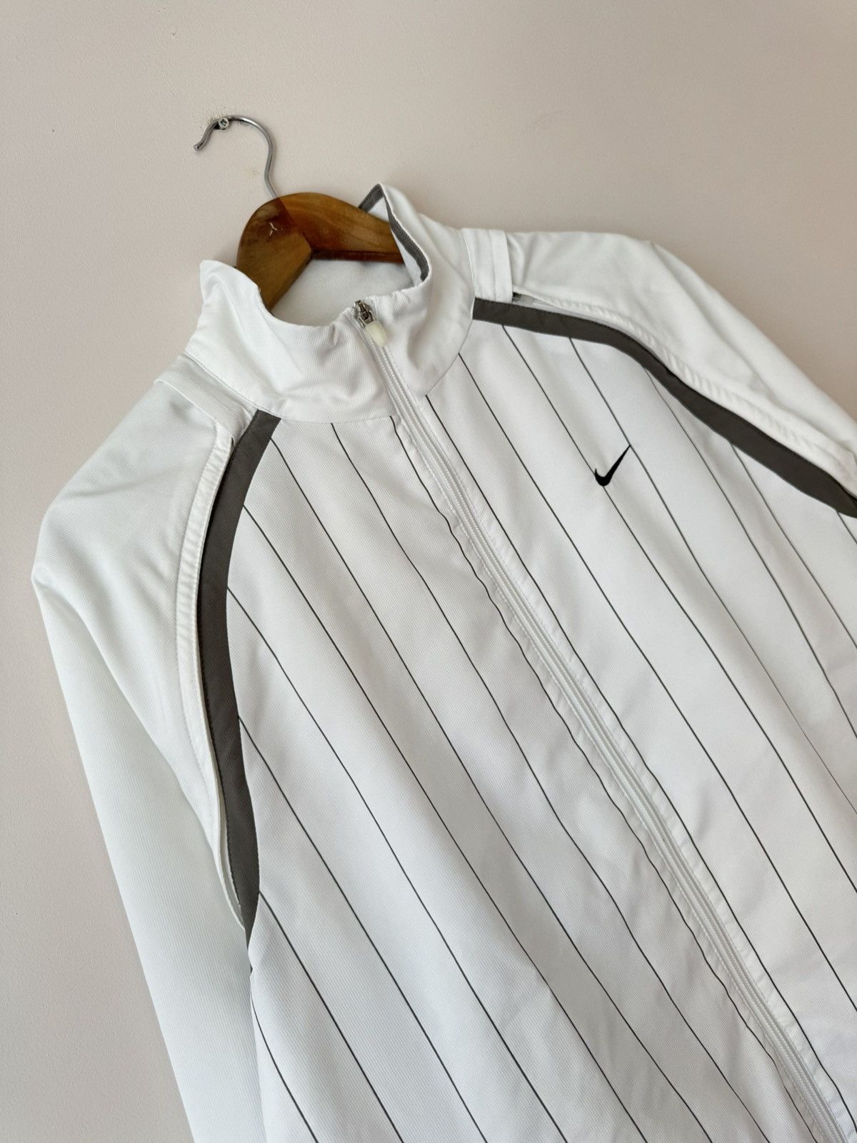 Nike Vintage Nike Zip Transformer Track Jacket White Tracksuit Size US L / EU 52-54 / 3 - 7 Thumbnail