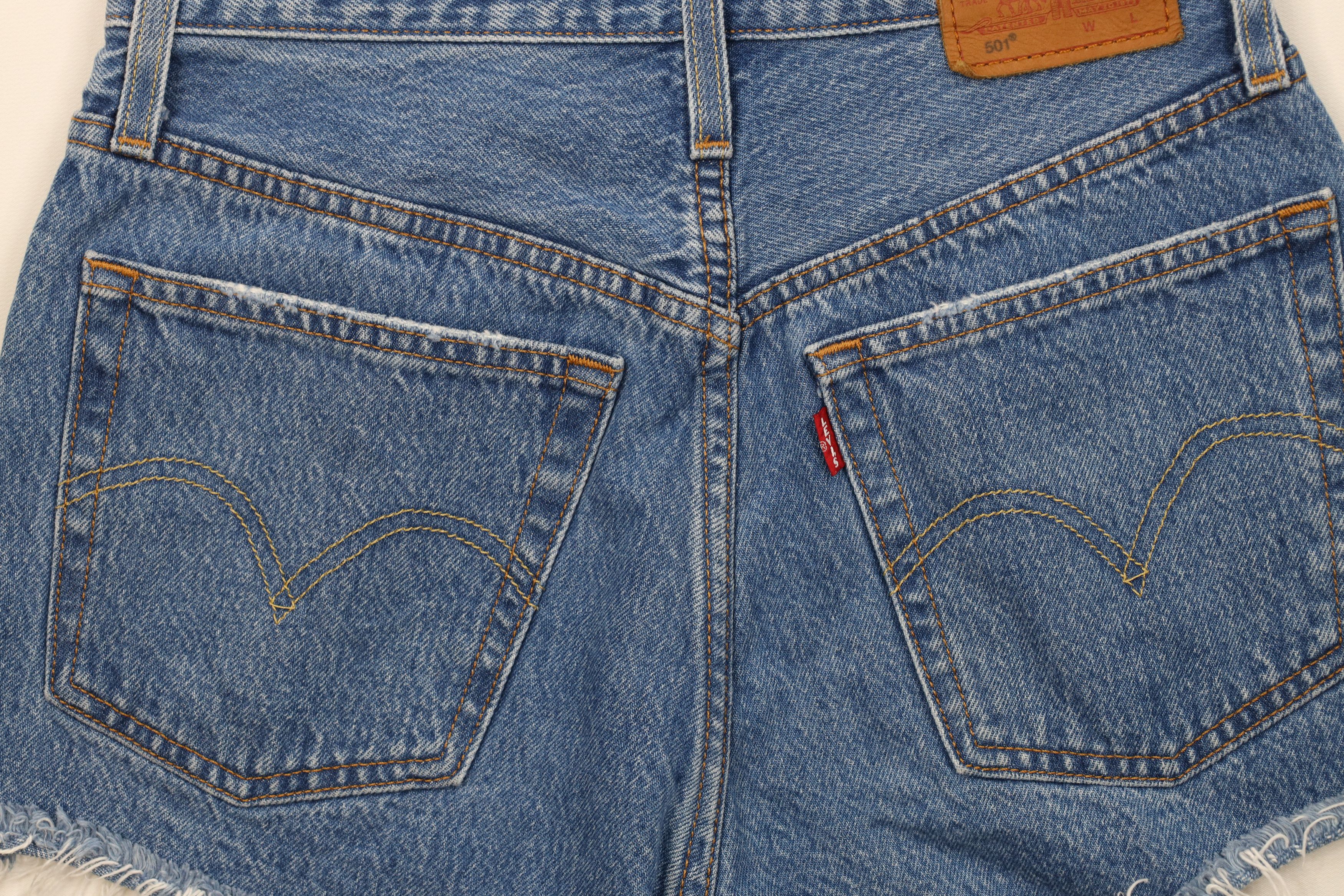 Levi's Vintage Y2K Levis 501xx Button Fly Cut Off Denim Jean Shorts Size 24" / US 00 / IT 34 - 12 Thumbnail