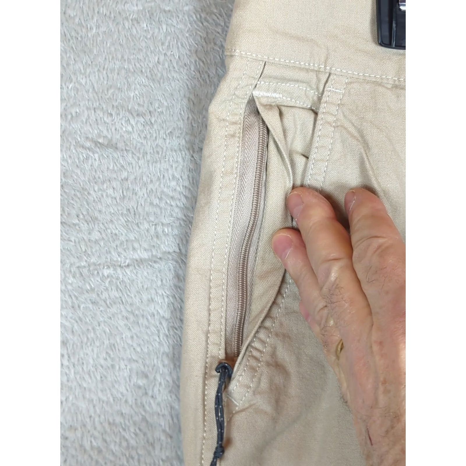 Vintage Columbia Flex Roc Pants 33x32 Beige Hiking Pants Men Regular Straight Leg Comfort Stretch Pockets Omni-Shade Canvas Cotton Elastane Outdoor Nature Size US 33 - 4 Thumbnail
