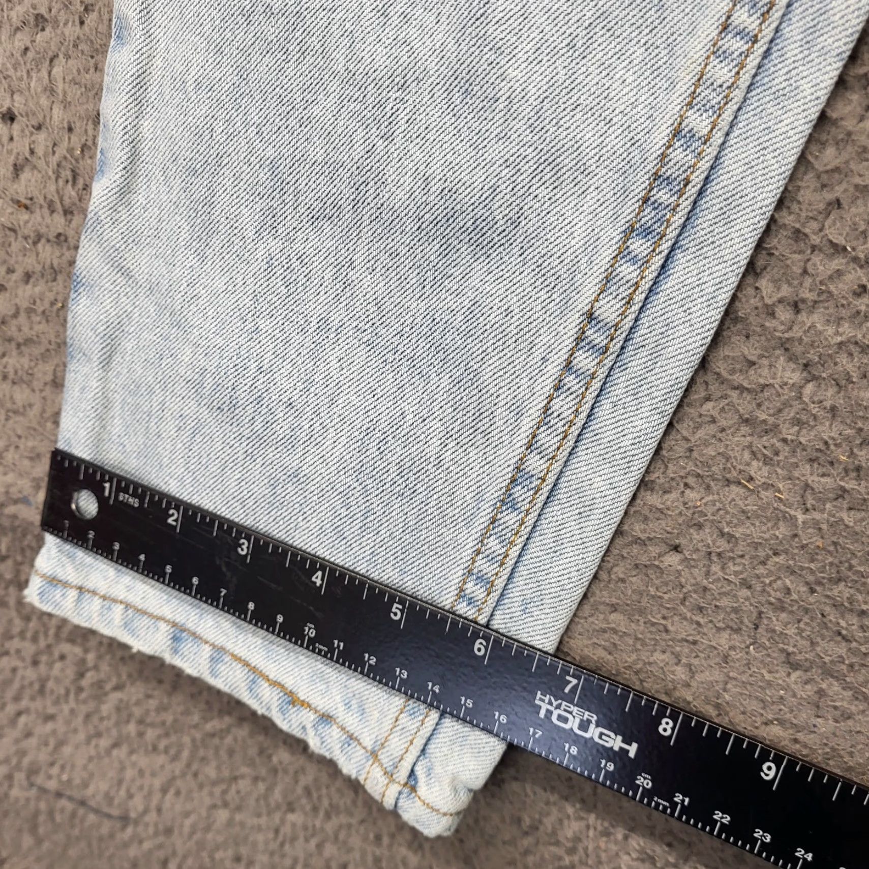 Levi's VINTAGE Levi’s 550 Jeans Men’s 30x36 Blue Denim USA 1995 Flaw* Leather Logo Embroidered 5-Pocket Regular Straight Jeans Mens Size US 30 / EU 46 - 5 Thumbnail