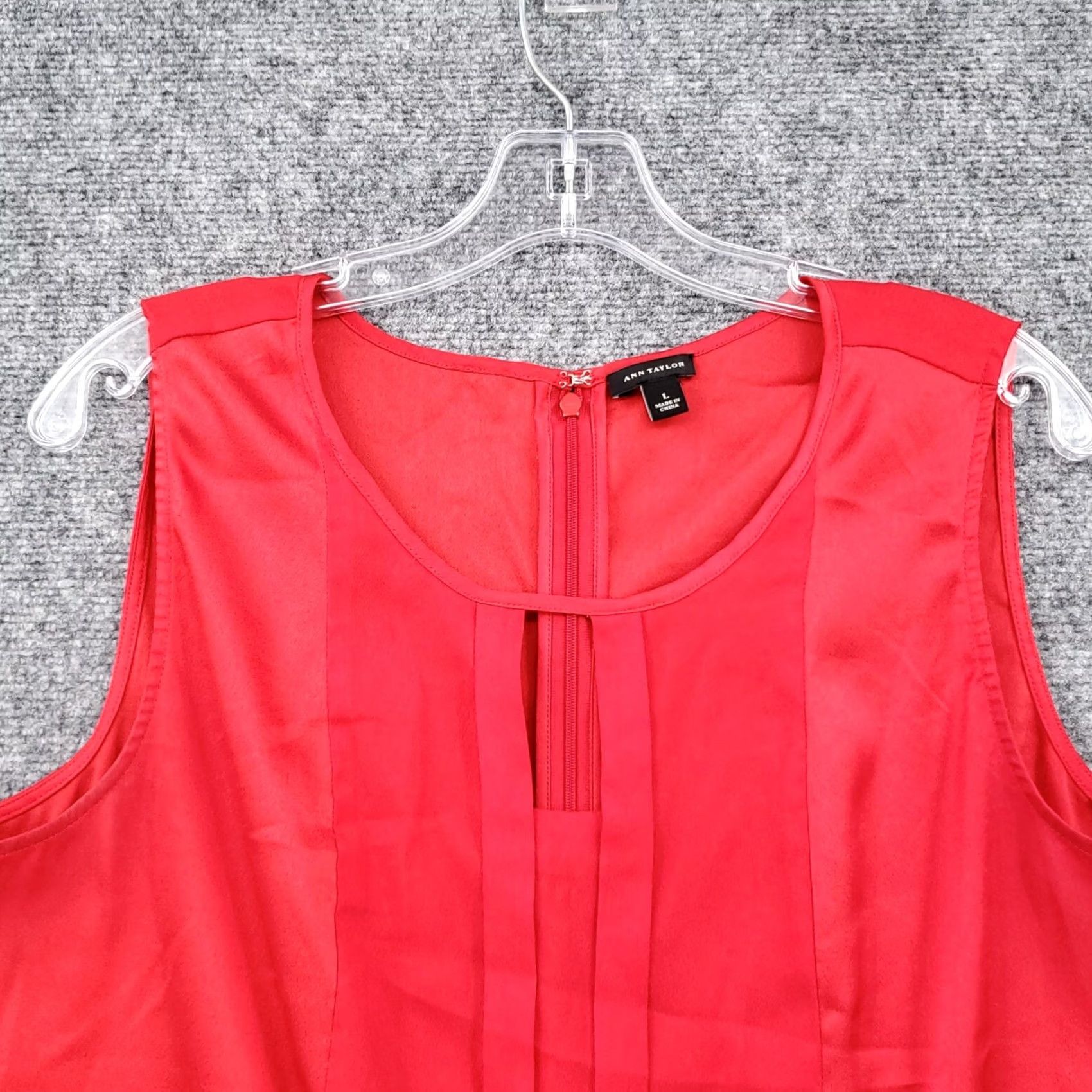 Ann Taylor Ann Taylor Tank Womens L Red Top Camisole Sleeveless Zip Keyhole Neck Round Neck (Solid) Size L / US 10 / IT 46 - 5 Thumbnail