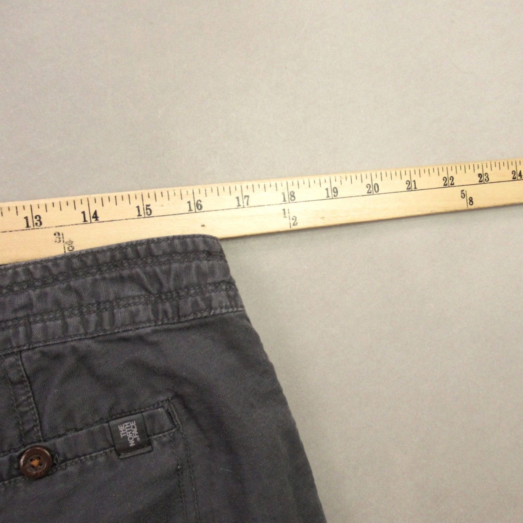 The North Face The North Face Shorts Womens 12 Chino Lightweight Hiking Pockets Casual Gray Size 34" / US 12 / IT 48 - 7 Thumbnail