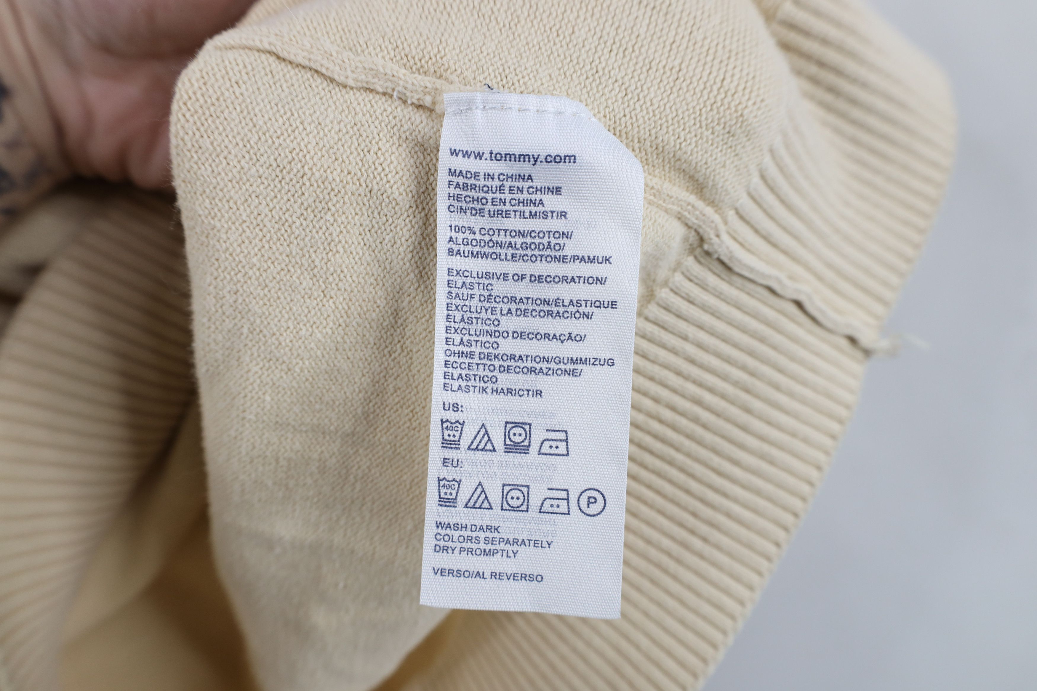 Tommy Hilfiger Vintage Tommy Hilfiger Knit V-Neck Sweater Vest Beige Tan Size US XL / EU 56 / 4 - 8 Thumbnail
