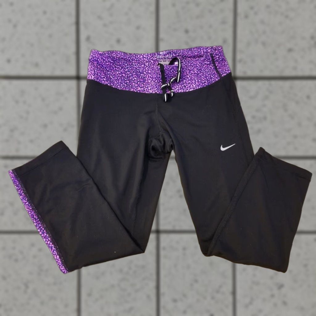 Nike Womens Nike Pants S Small Black Athletic Gym Workout Capri Size 28" / US 6 / IT 42 - 1 Thumbnail