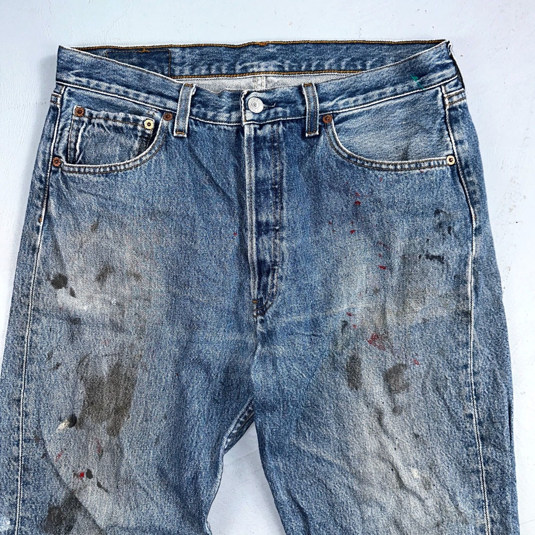 Levi's VINTAGE Levi's 501 Jeans Men 34x34 Straight Leg 90s Poland Denim Blue Mid Wash Size US 34 / EU 50 - 2 Thumbnail