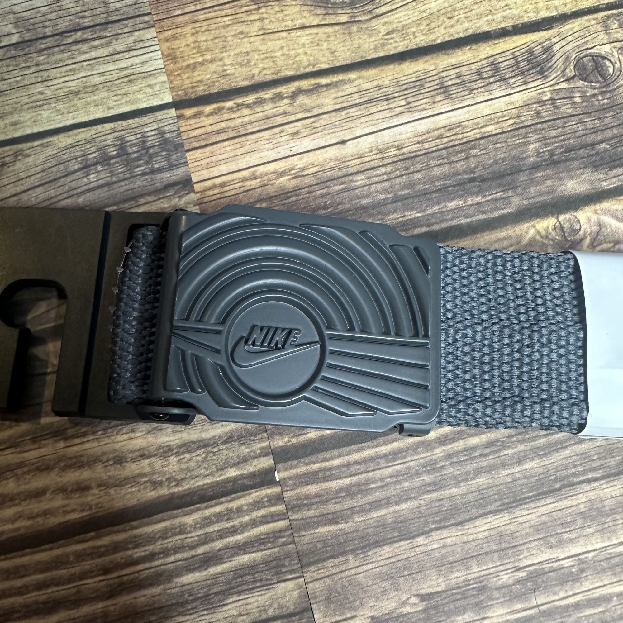 Nike Nike Men's Adjustable Belt Cut to Fit Up to Size 42 NWT ONE Size ONE SIZE - 3 Thumbnail