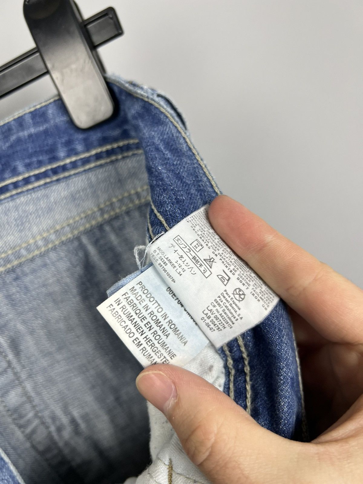 Diesel W32 Diesel Industry Denim Division Vintage Jeans Distressed Size US 32 / EU 48 - 14 Thumbnail