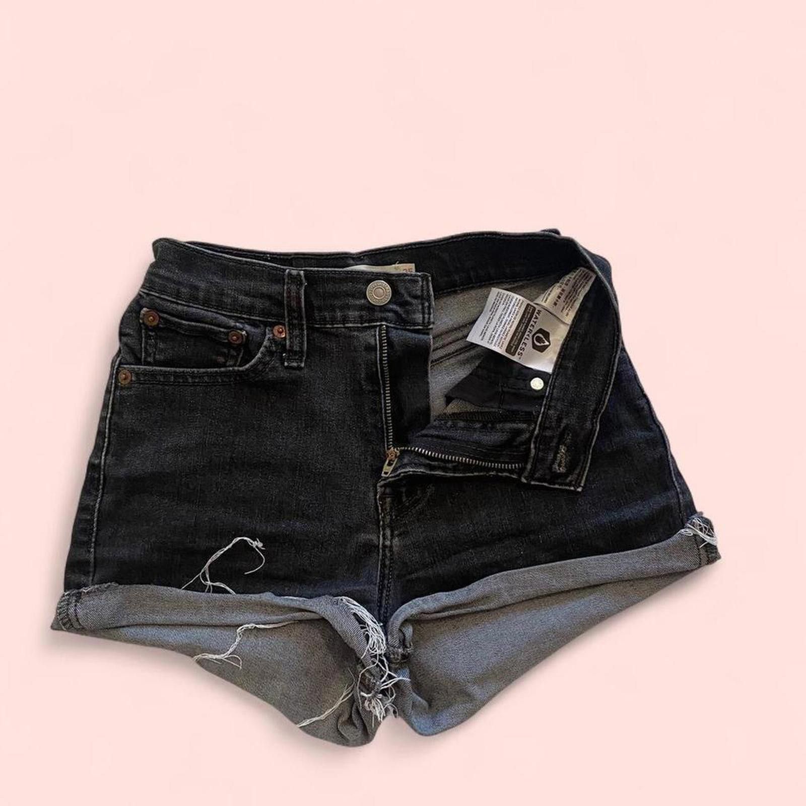Levi's Levi's high waisted black denim shorts Size 28" / US 6 / IT 42 - 3 Thumbnail