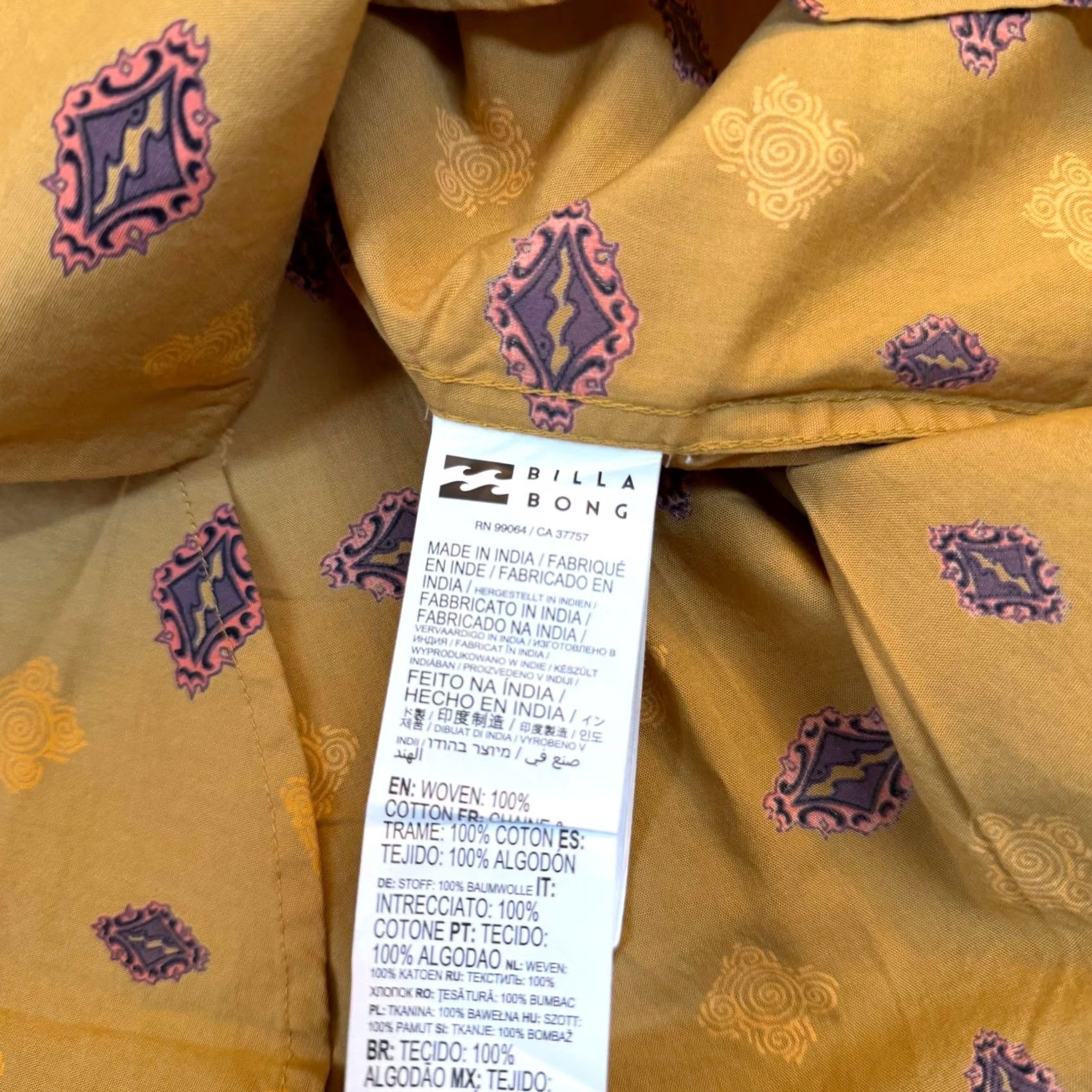 Billabong Billabong Shirt Mens Small Tan Geometric Print Short Sleeve Button-Up Pocket Stretch Wovens Casual Bohemian Summer Travel NWT Size US S / EU 44-46 / 1 - 6 Thumbnail