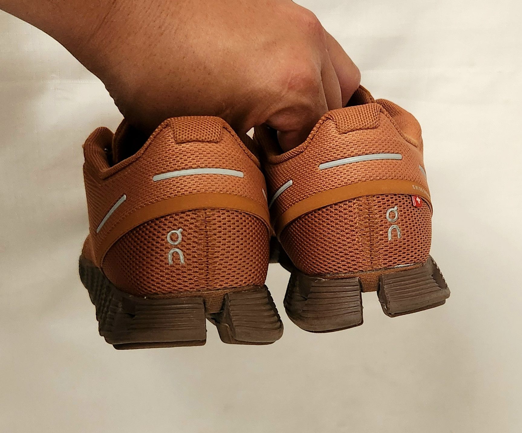 On On Cloud Swiss Running shoes Monochrome Sneakers Brown SZ 7 Size US 7 / IT 37 - 8 Thumbnail