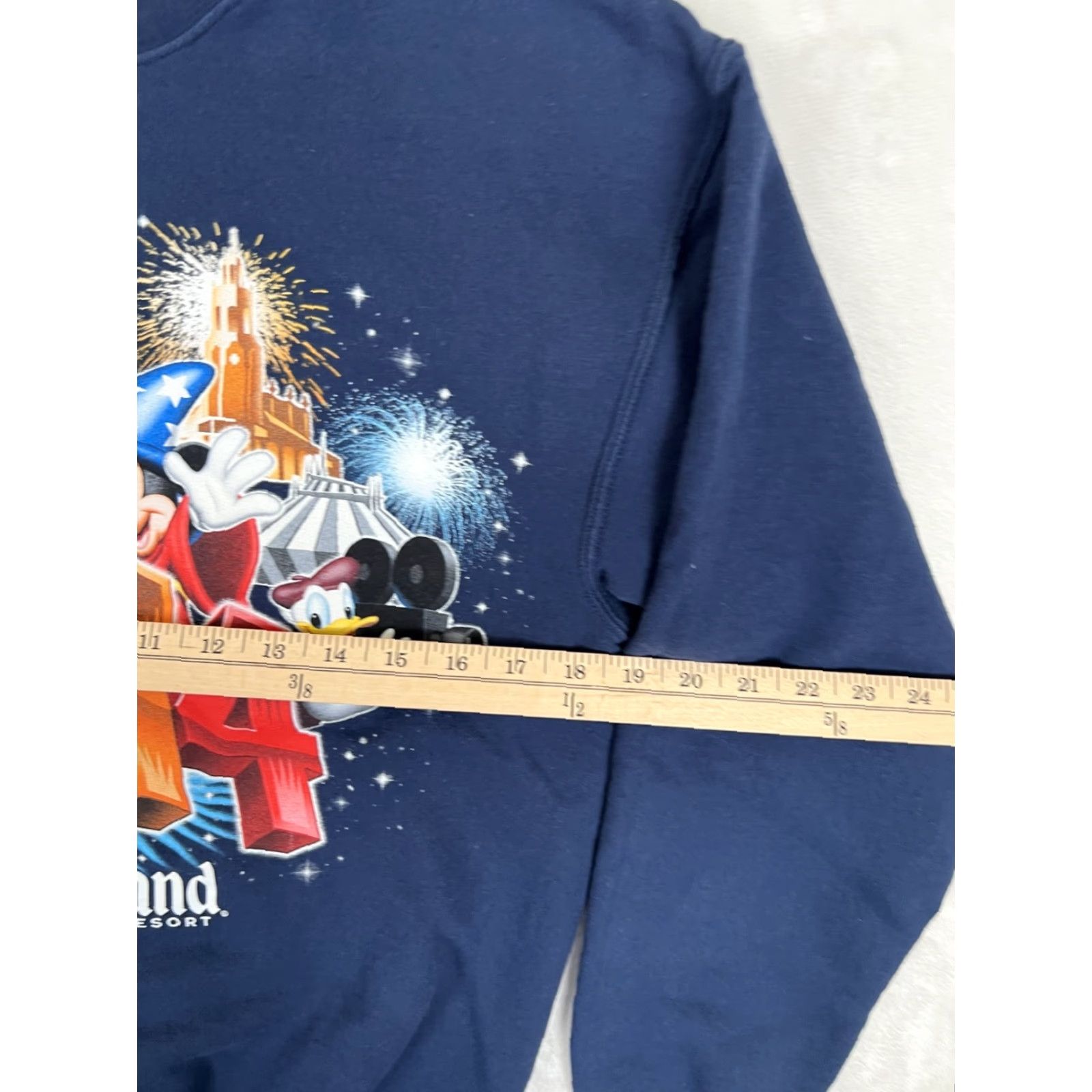 Vintage VINTAGE Disneyland Resort Sweatshirt Mens Small Blue Mickey Fleece Graphic Y2K Size US S / EU 44-46 / 1 - 4 Thumbnail