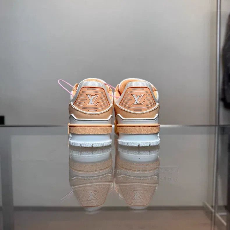 Louis Vuitton Louis Vuitton Trainer New Orange shoes Size US 5.5 / IT 35.5 - 5 Thumbnail