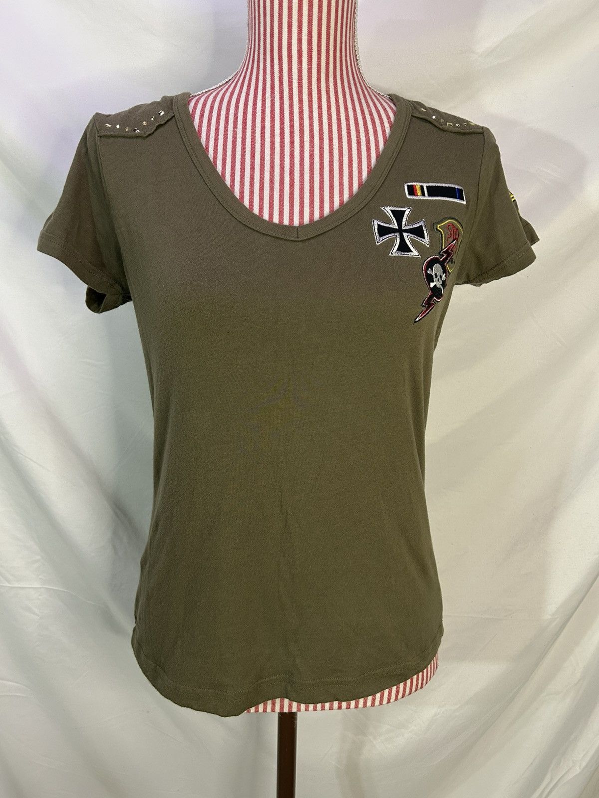 Request Jeans Y2K Request Army Green Studded Patches Shirt Sz Large Size L / US 10 / IT 46 - 2 Thumbnail