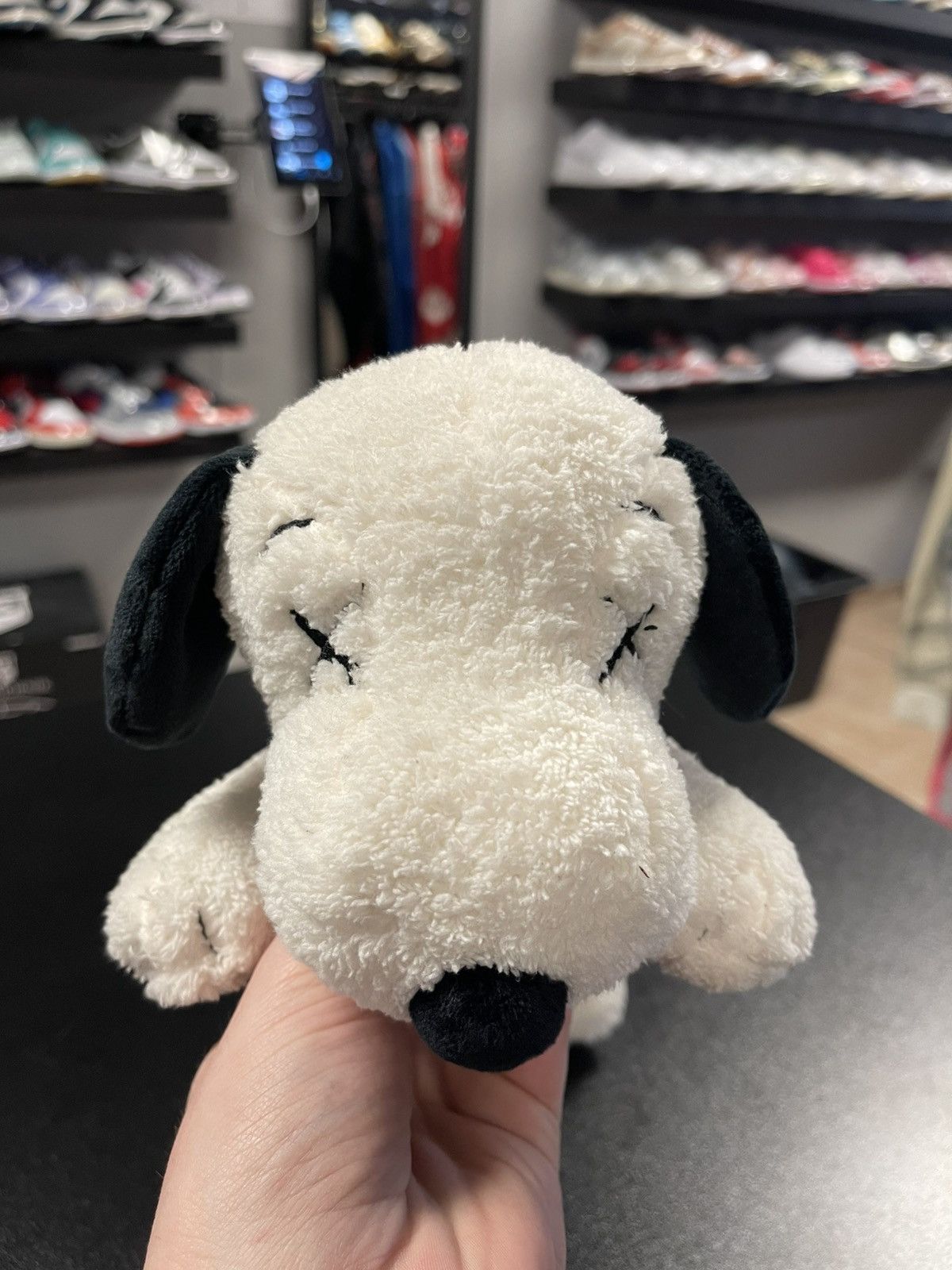 Kaws KAWS x Uniqlo x Peanuts Snoopy Plush (Small) White Size ONE SIZE - 1 Thumbnail