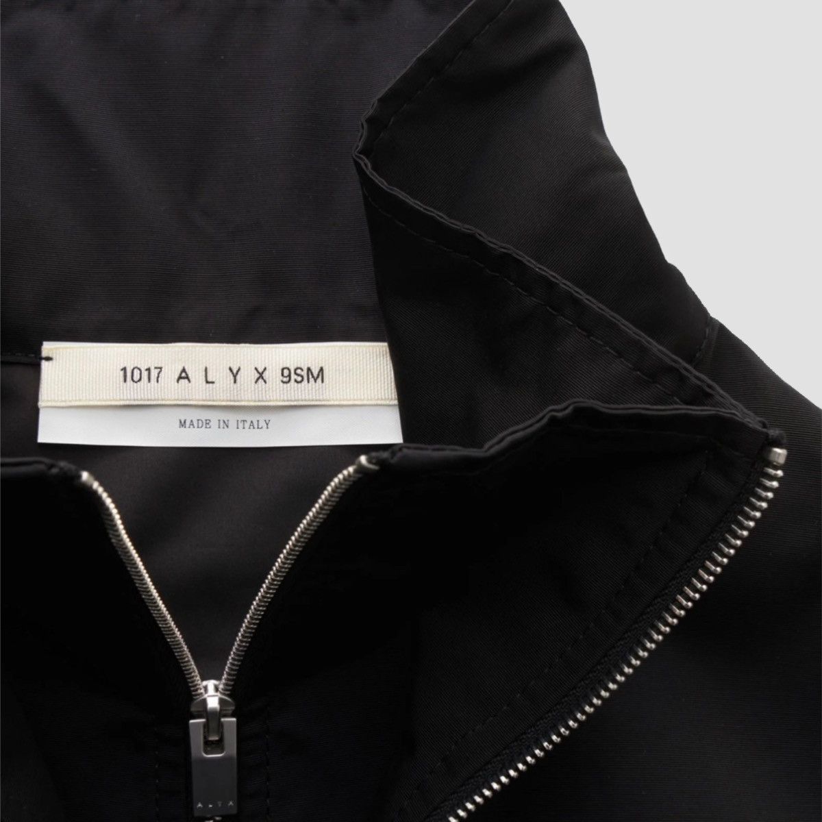1017 ALYX 9SM 1017 ALYX 9SM Track Windbreaker Size US S / EU 44-46 / 1 - 8 Thumbnail