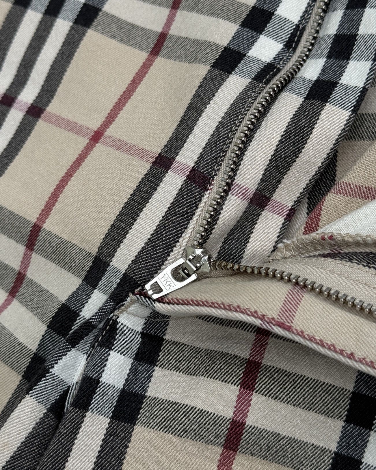 Burberry 2000’s Burberry Nova Check Logo Monogram Flared Jeans Size 28" / US 6 / IT 42 - 10 Thumbnail