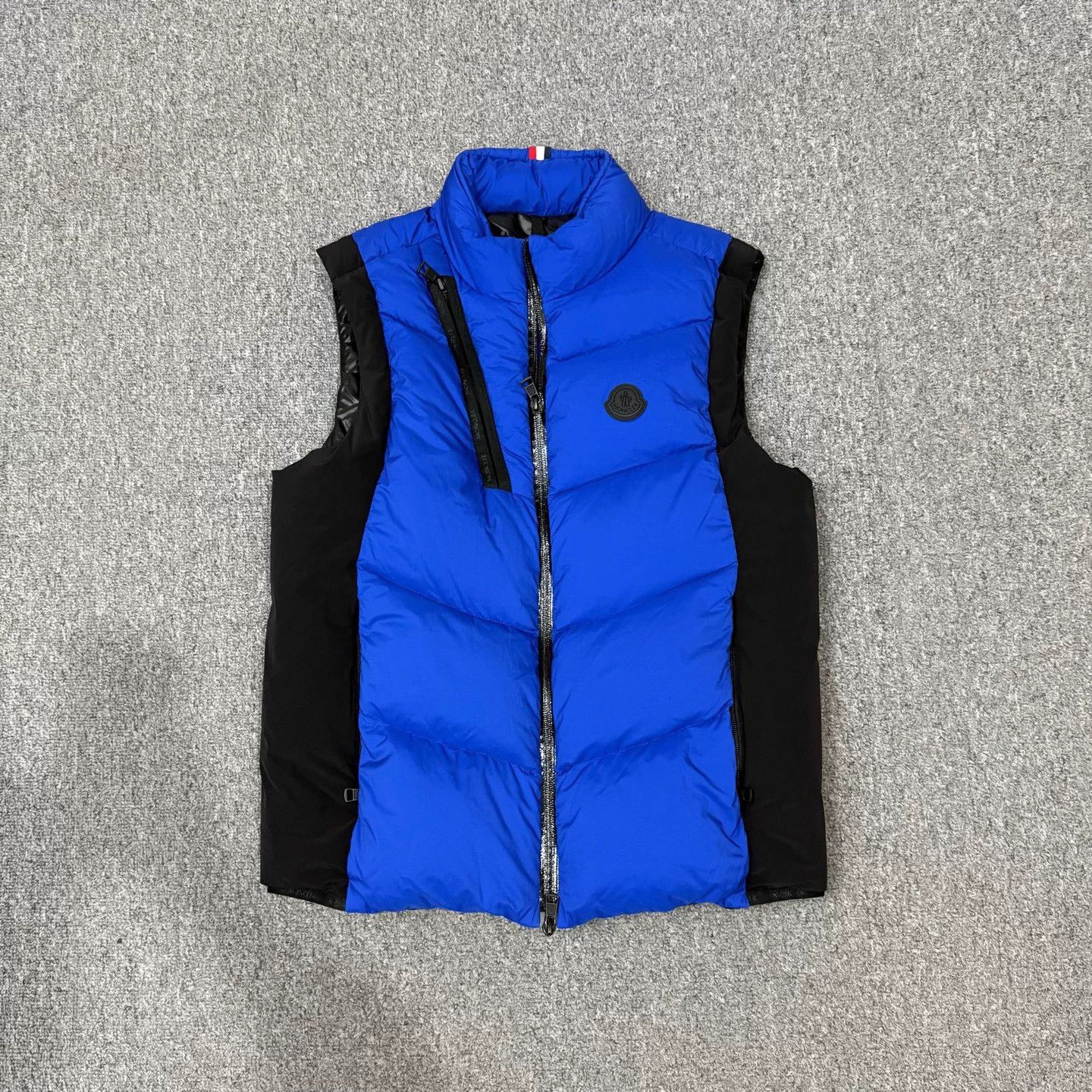 Moncler Moncler Blue Down Vest Size 2 99 New Size US M / EU 48-50 / 2 - 1 Thumbnail