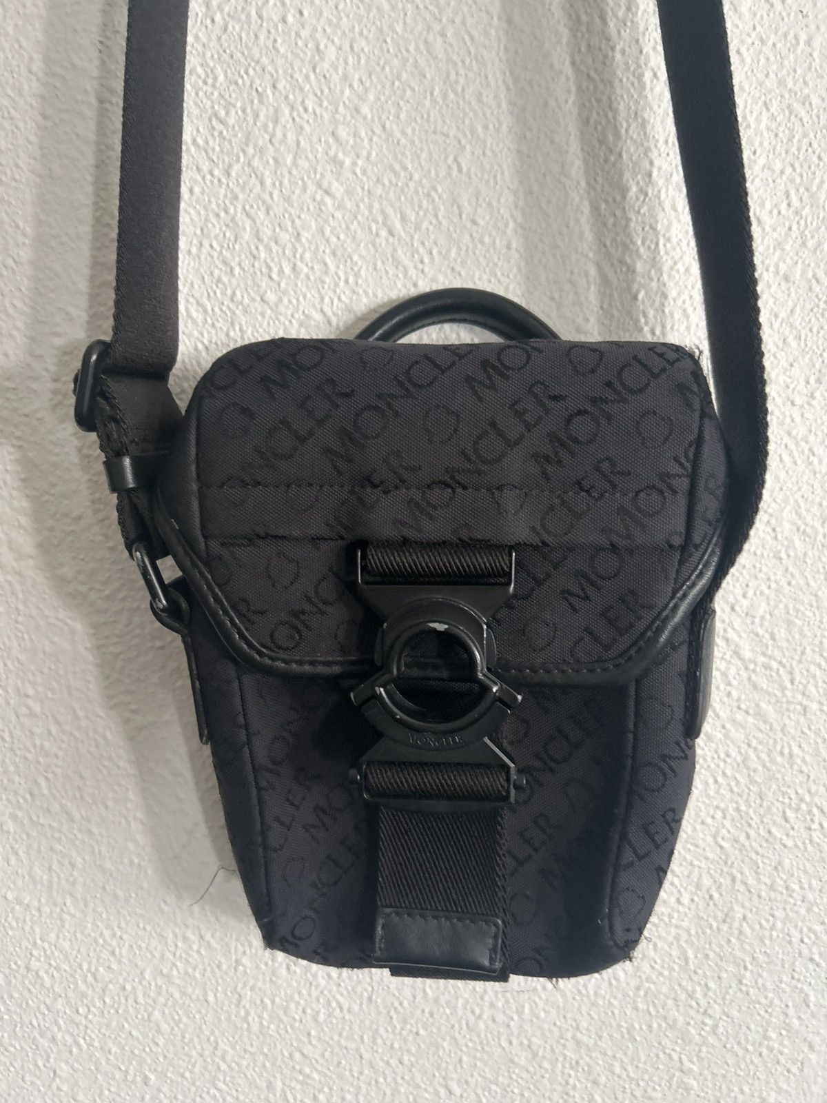 Moncler Moncler Spread Crossbody Bag Black Size ONE SIZE - 1 Thumbnail