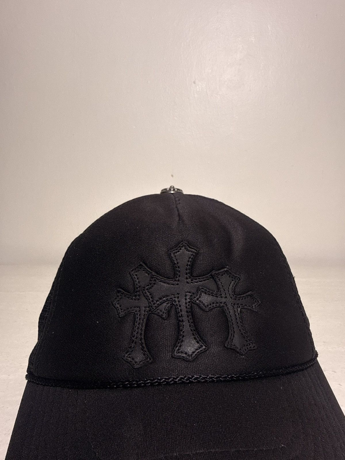 Chrome Hearts chrome hearts vintage triple cross leather patch trucker hat Size ONE SIZE - 2 Thumbnail