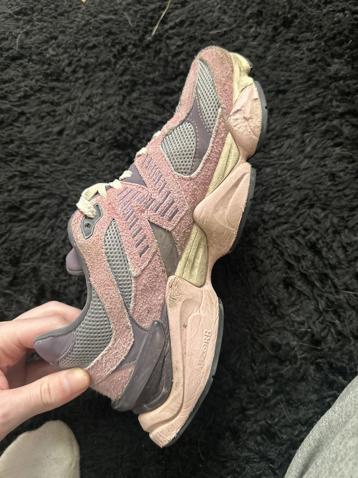 New Balance NB 9060 Pink Size US 9.5 / EU 42-43 - 3 Thumbnail