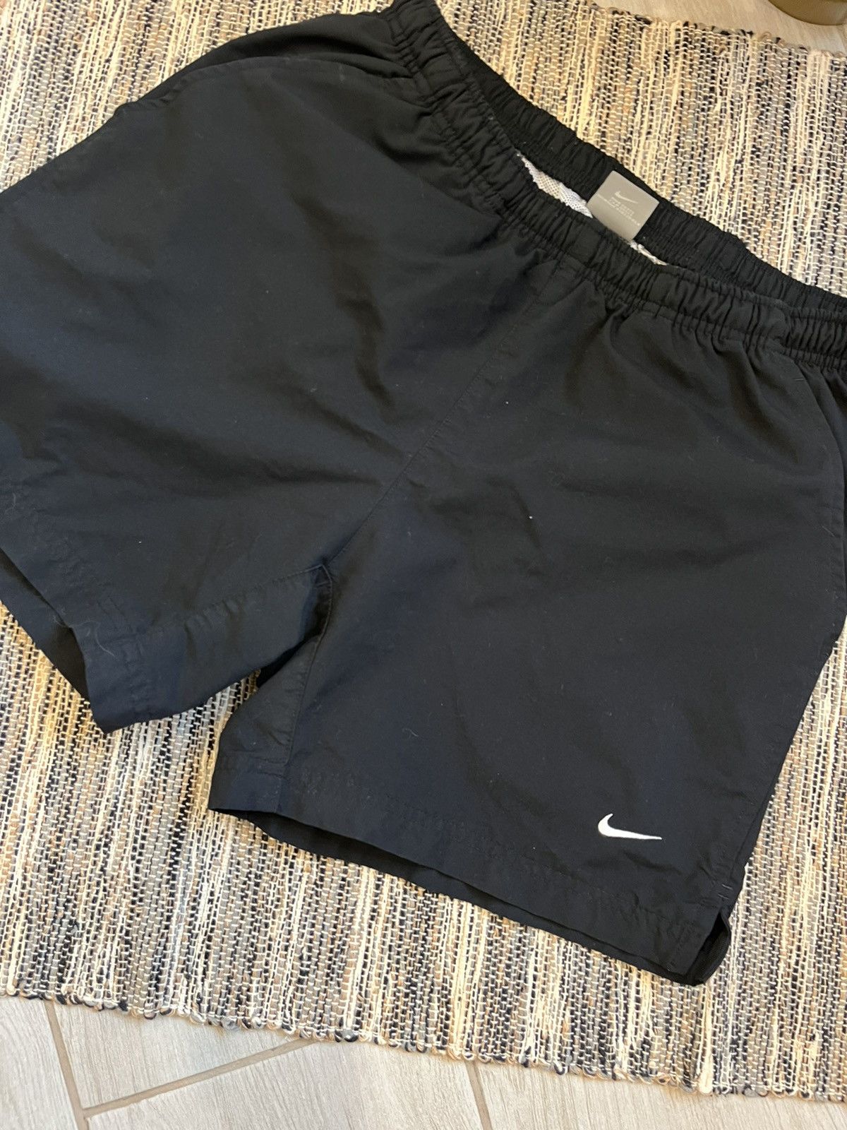 Nike × Vintage Vintage Nike shorts sportswear black minimalistic Size US 32 / EU 48 - 5 Thumbnail