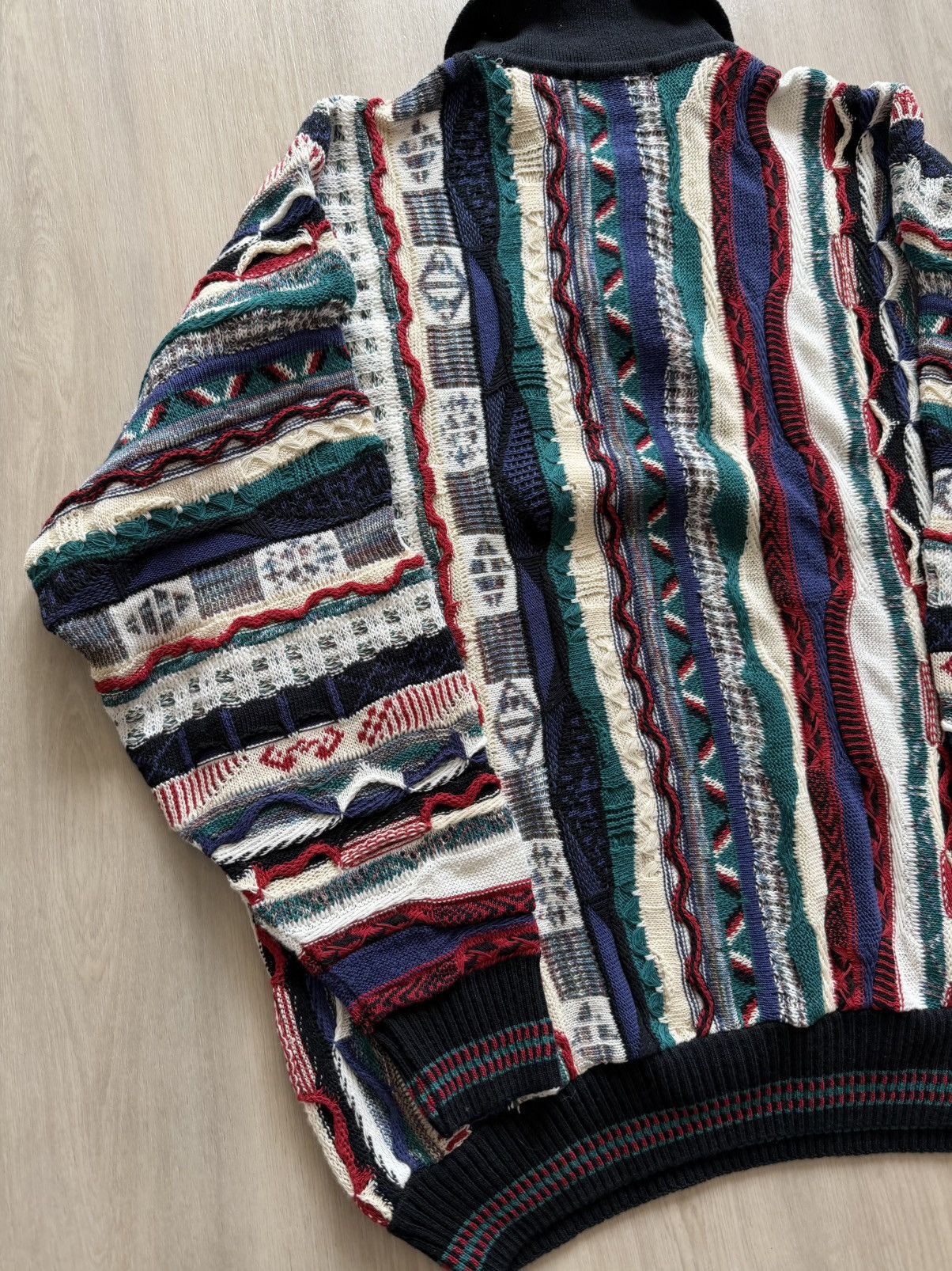 Vintage Vintage Cotton Traders Coogi Style 3D Knit Collared Sz L Size US L / EU 52-54 / 3 - 7 Thumbnail