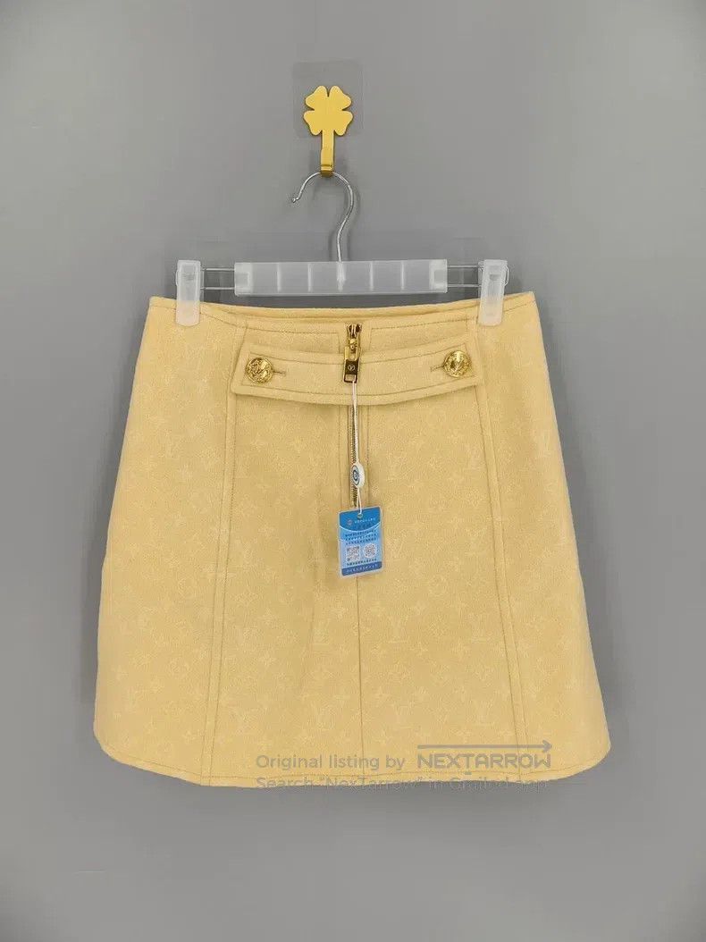Louis Vuitton Louis Vuitton Pale yellow printed wool skirt Size 33" - 3 Thumbnail