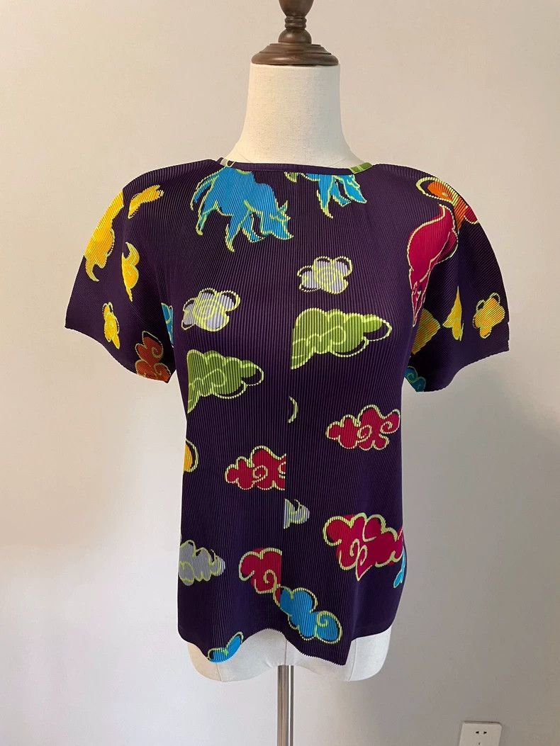 Issey Miyake Issey Miyake size:3 Purple golden Bull auspicious cloud pl Size M / US 6-8 / IT 42-44 - 2 Thumbnail