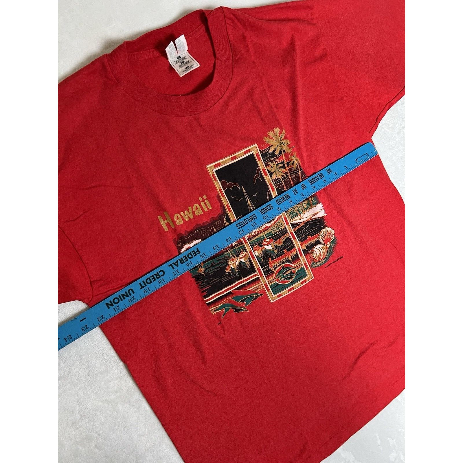 Fruit Of The Loom Vintage Hawaii T-Shirt Size XL Single Stitch Dolphin Palm Tr Size US XL / EU 56 / 4 - 5 Thumbnail