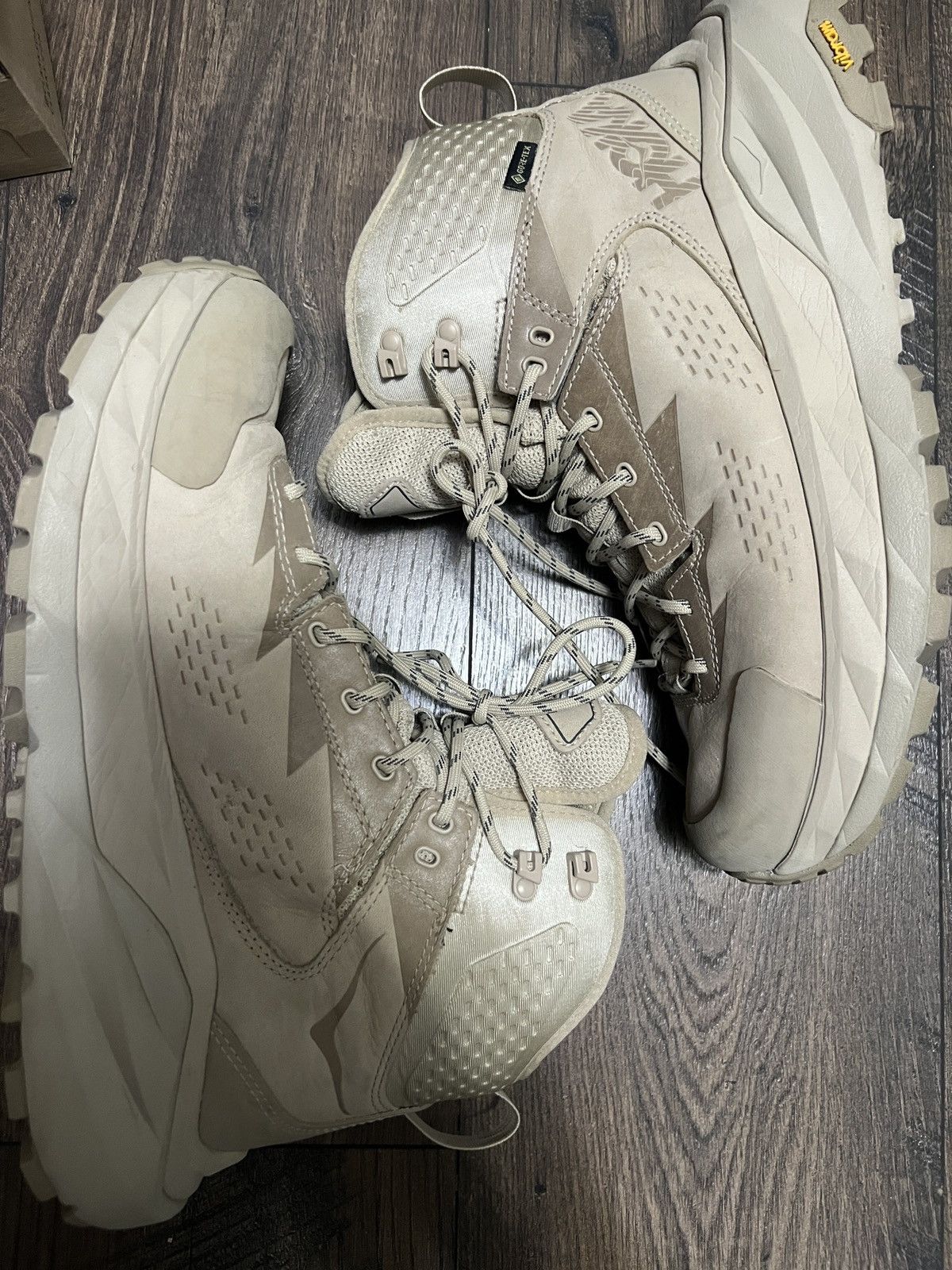 image of Hoka One One M Kaha Gtx Boot in Tan, Men's (Size 9.5)
